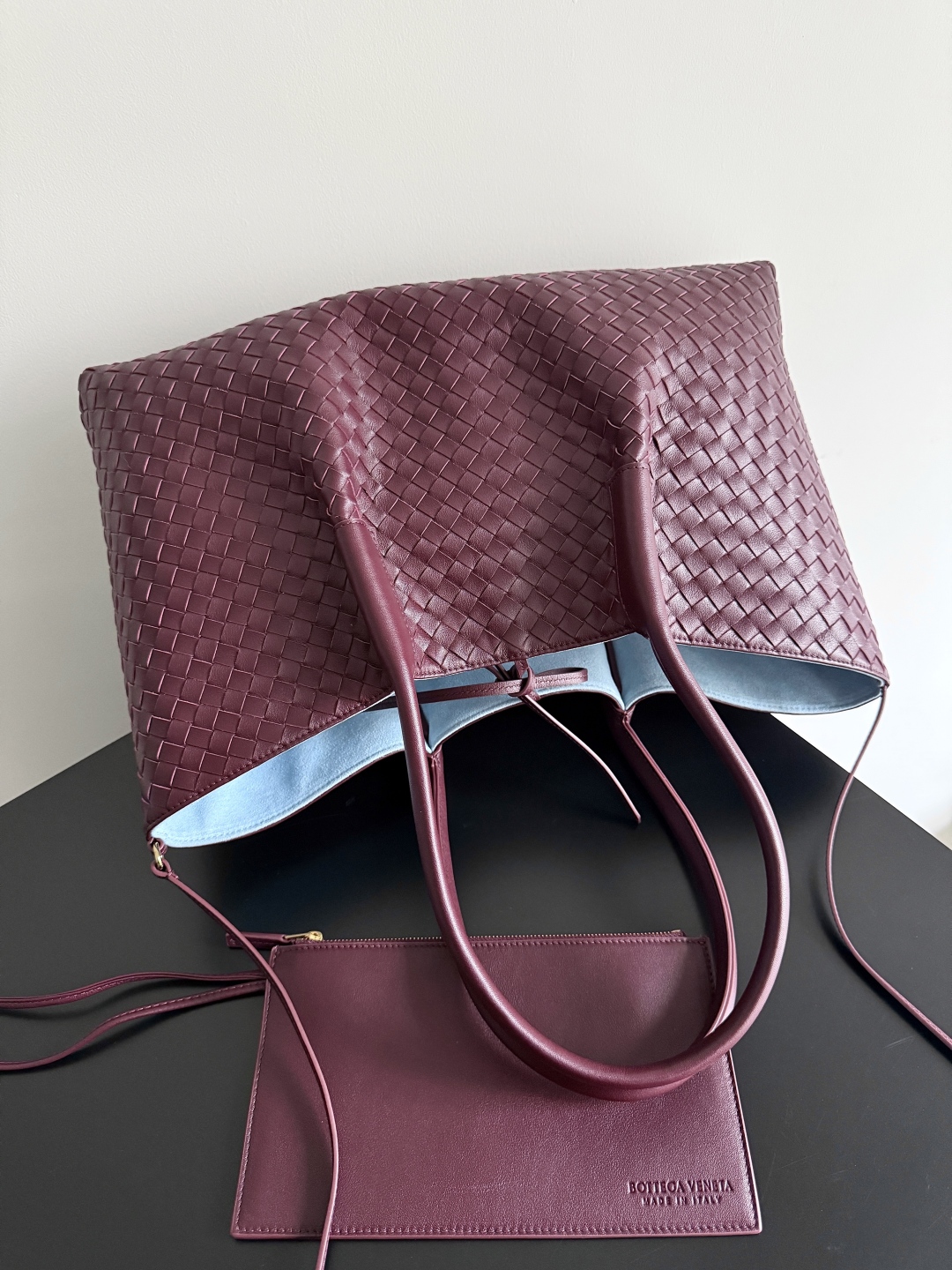 Bagsaaa B0tt*ga Ven*ta Pinacoteca Reversible tote 817166 dark red - 43cm