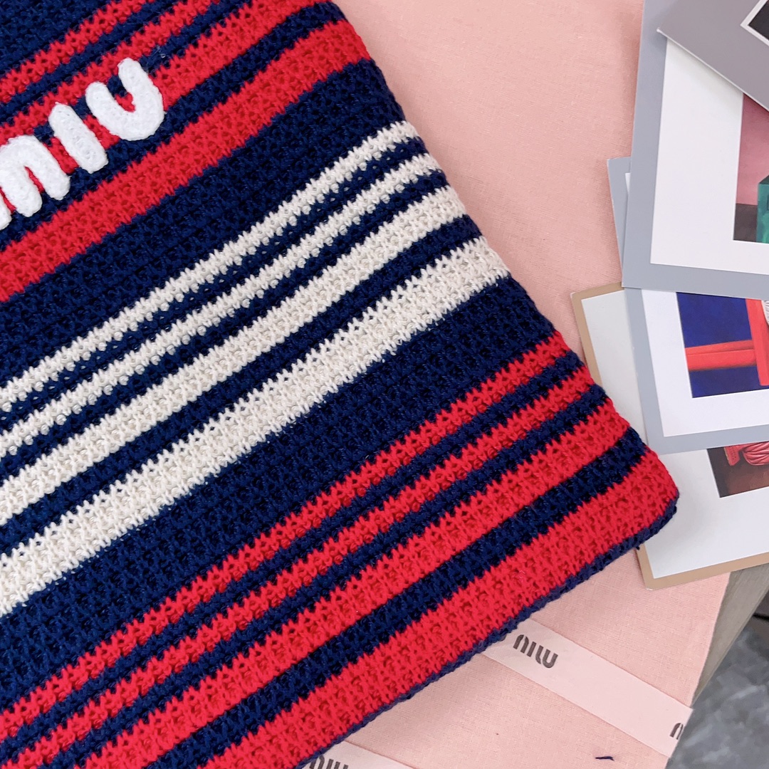Bagsaaa Miu Miu striped crochet-knit tote bag - 38cm