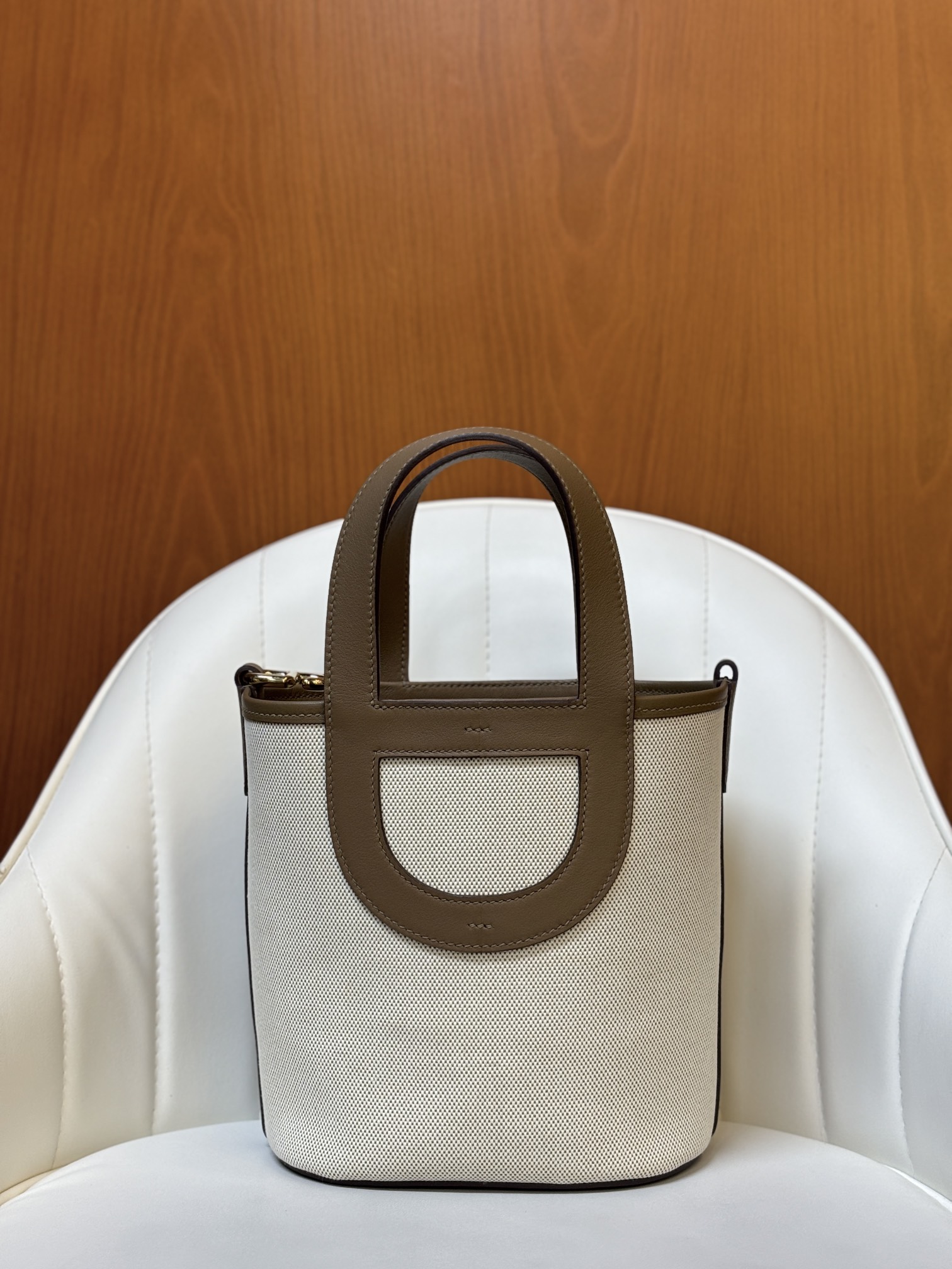 Bagsaaa H**me5 In-the-Loop 18 bag Etoupe/Beige - 18 x 19.5 x 12 cm