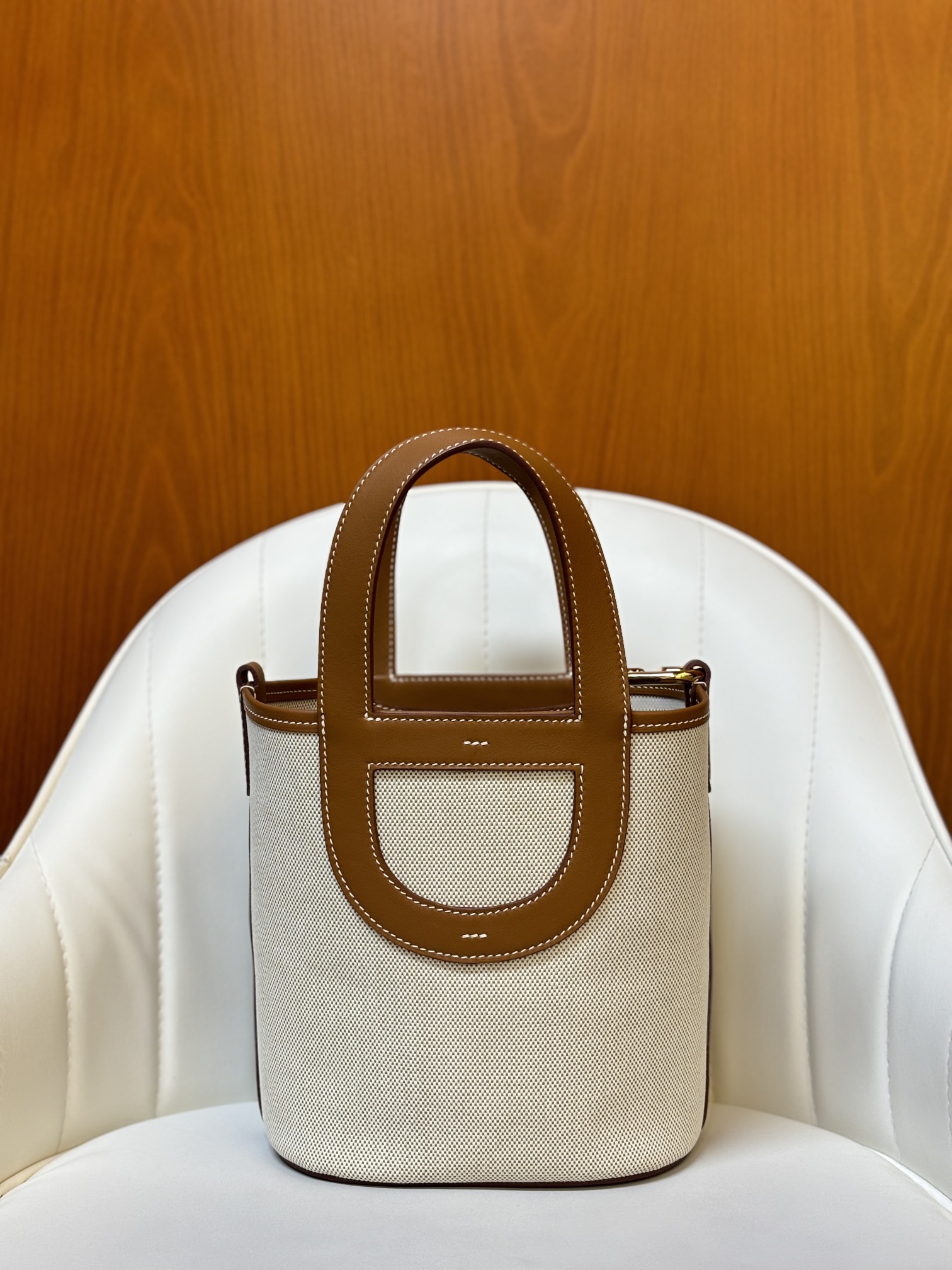 Bagsaaa H**me5 In-the-Loop 18 bag Brown/Beige - 18 x 19.5 x 12 cm