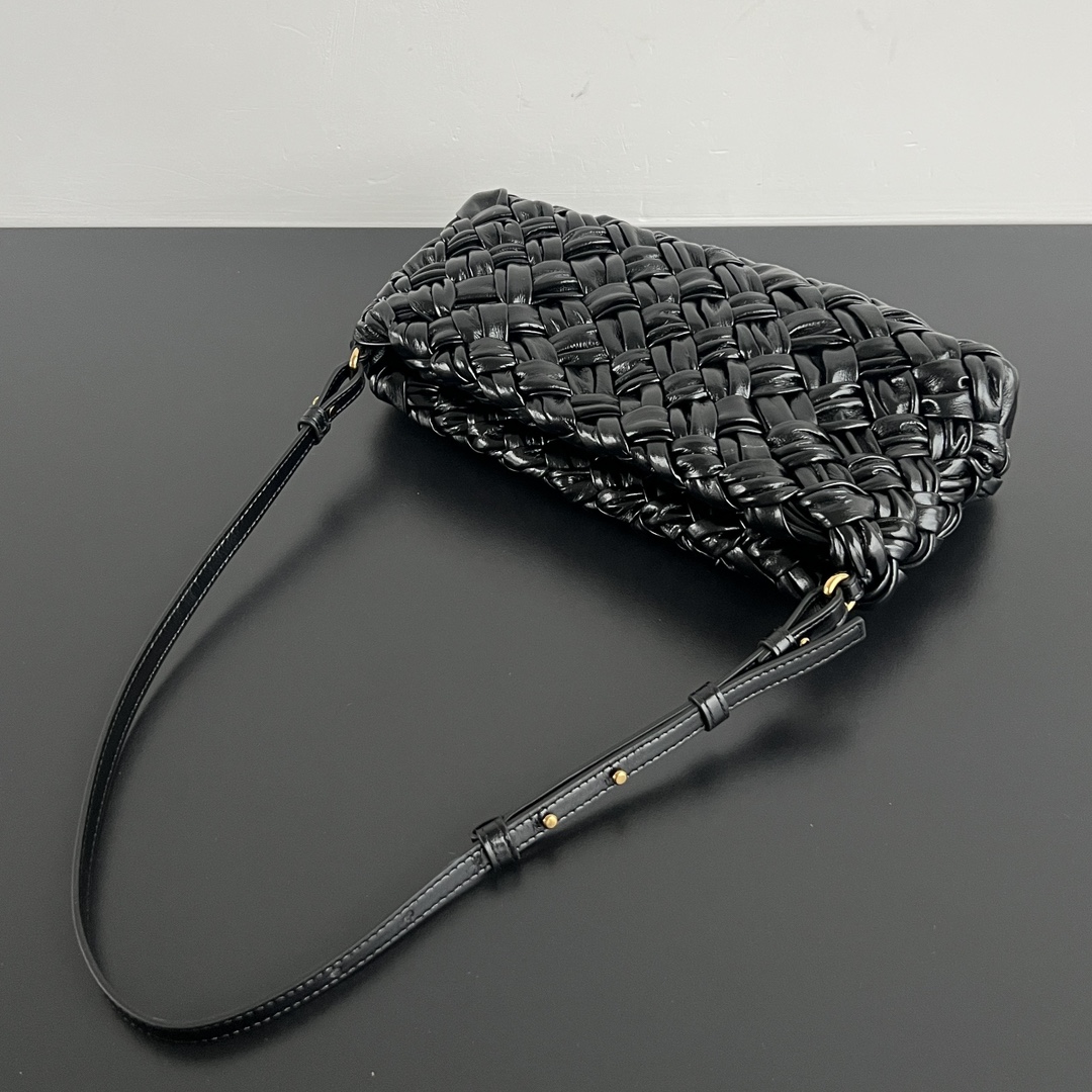 Bagsaaa B0tt*ga Ven*ta Kalimero Cha-Cha clutch 785780 black - 28.5cm