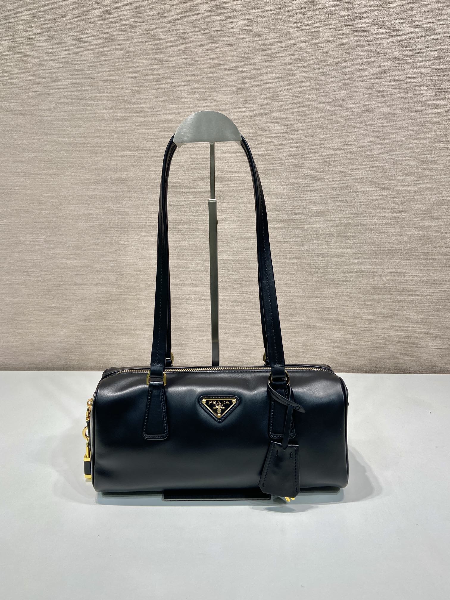 Bagsaaa Pra*a Medium leather top-handle bag with padlock 1BB127 black - 29cm