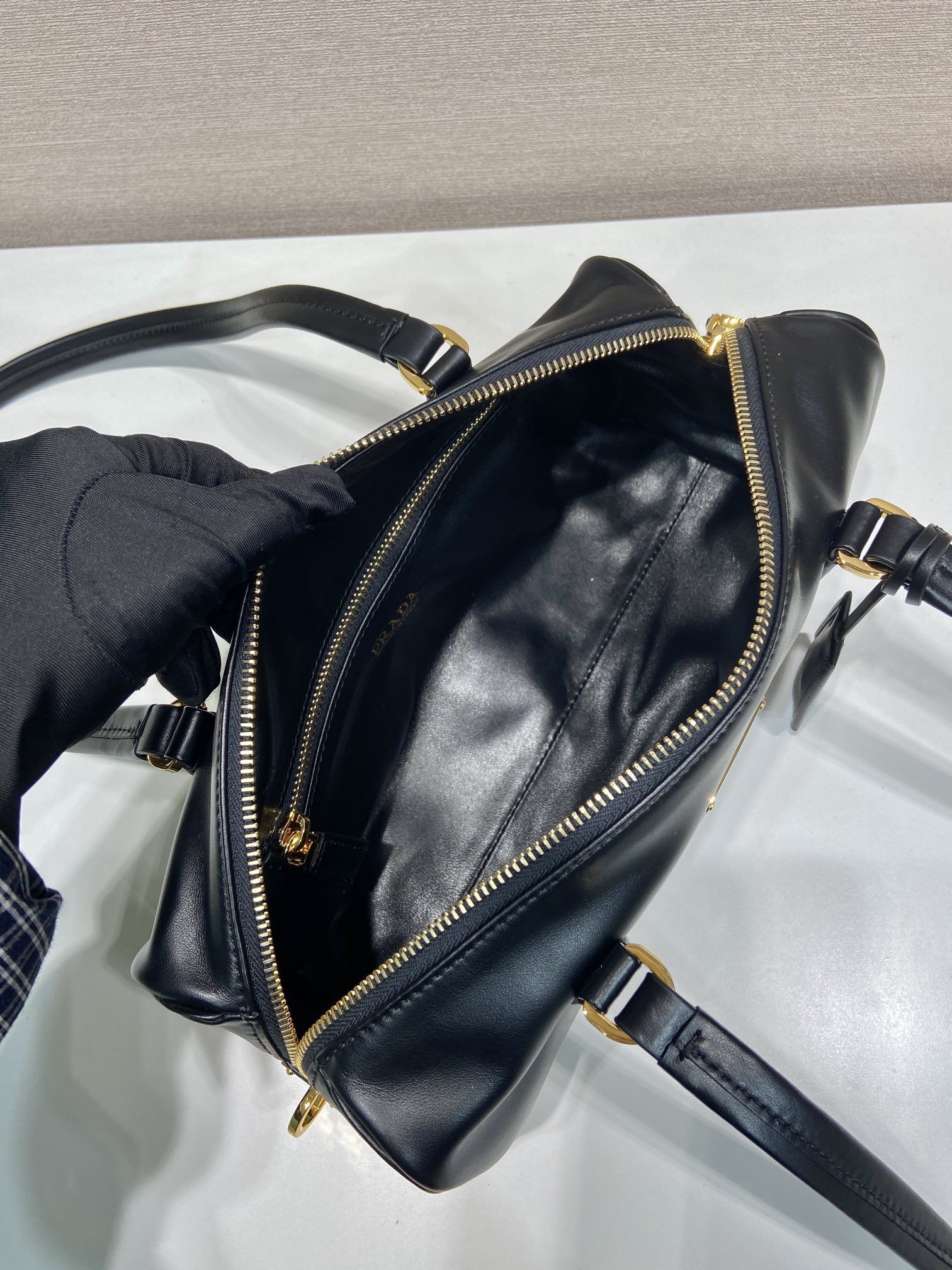 Bagsaaa Pra*a Medium leather top-handle bag with padlock 1BB127 black - 29cm