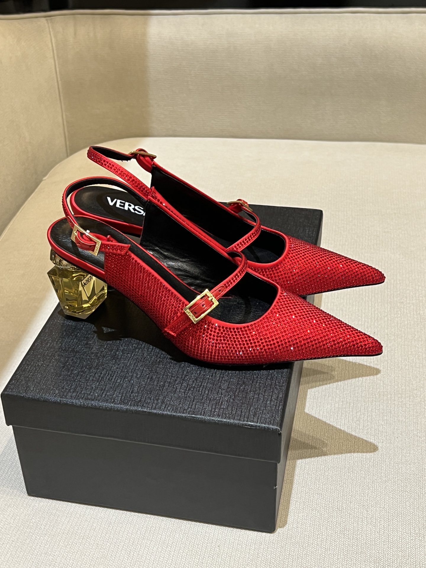 Bagsaaa Versace Slingback Pump Red