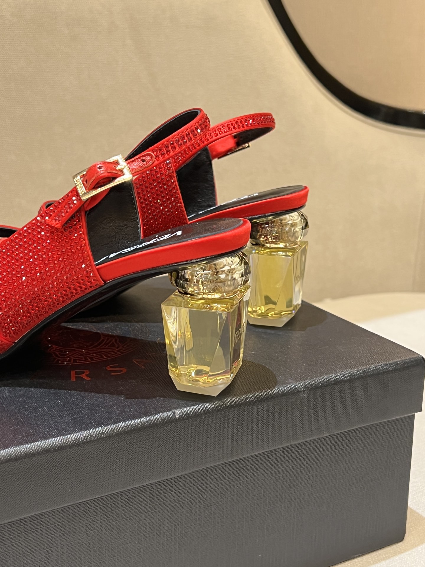 Bagsaaa Versace Slingback Pump Red