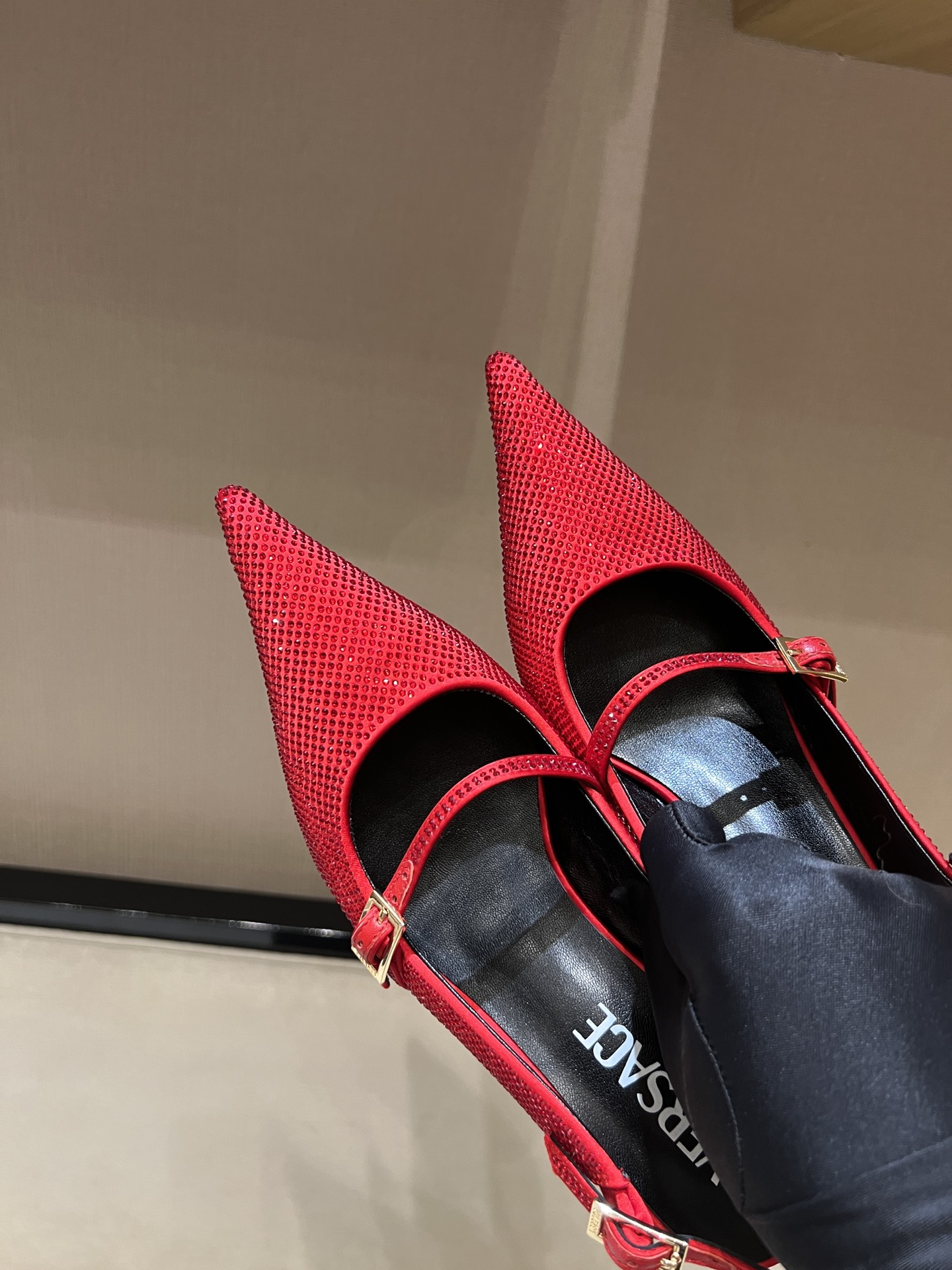 Bagsaaa Versace Slingback Pump Red