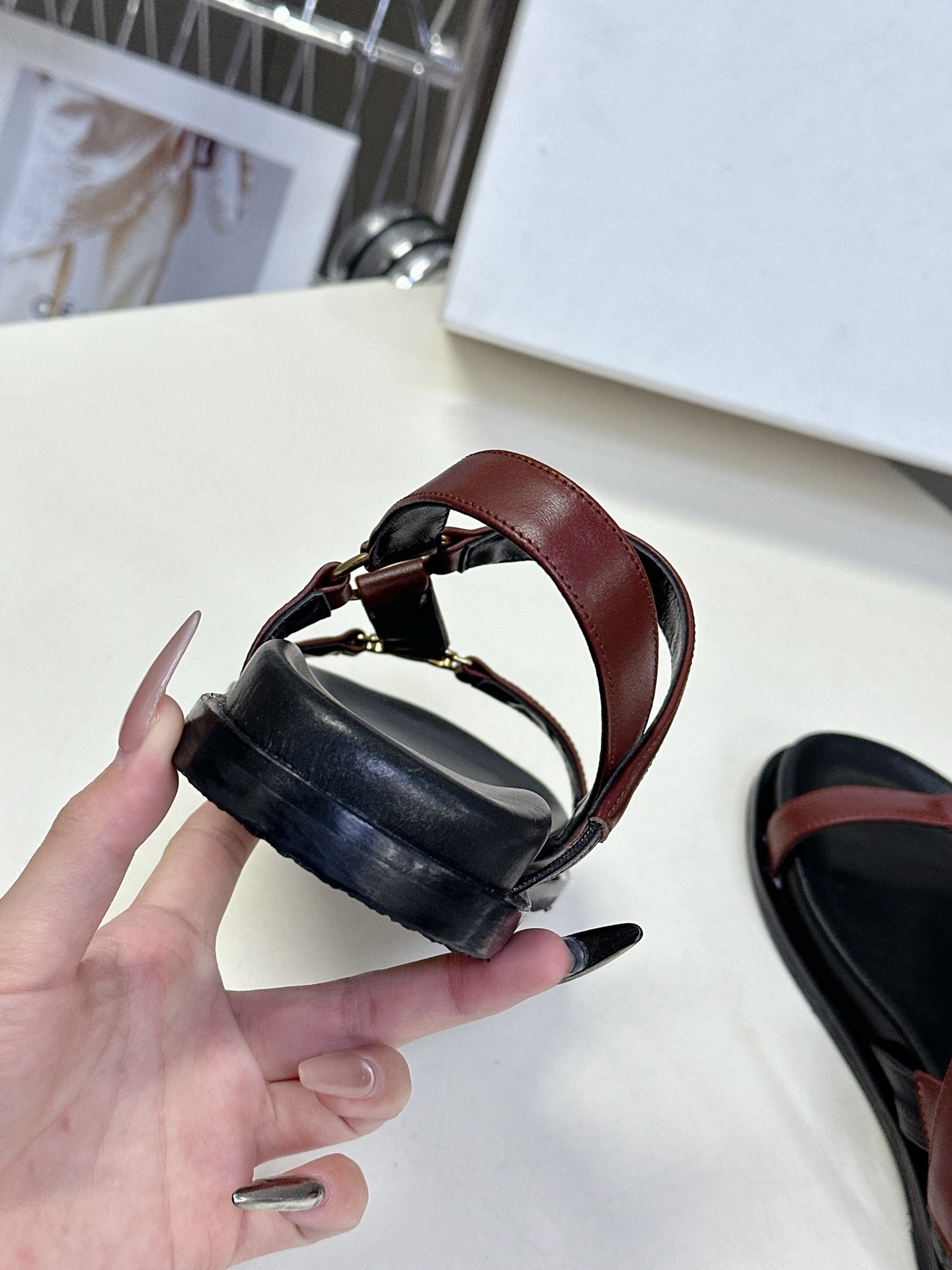 Bagsaaa Ce1i*e Maud Sandal With Triomphe In Calfskin Brown