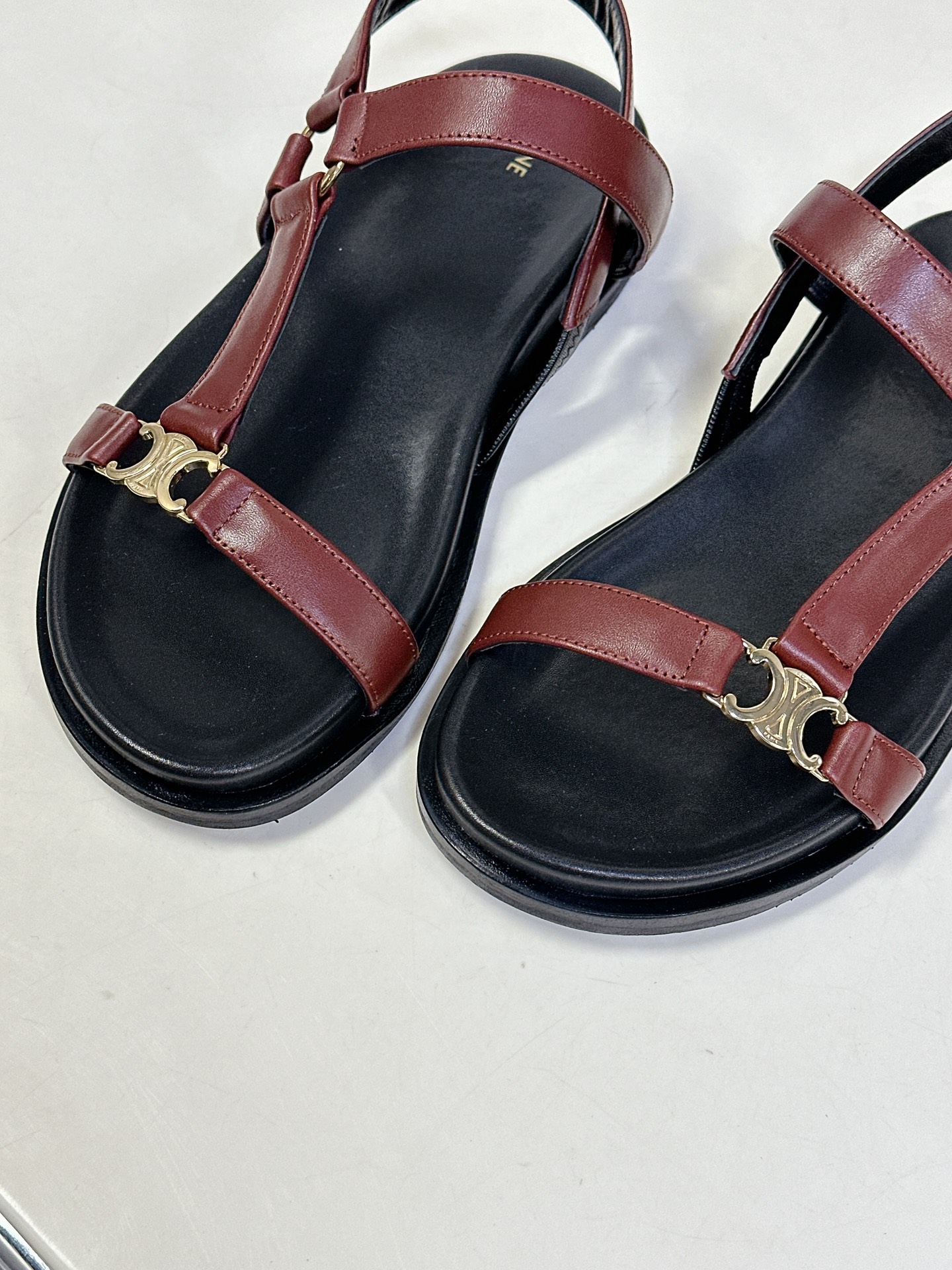 Bagsaaa Ce1i*e Maud Sandal With Triomphe In Calfskin Brown
