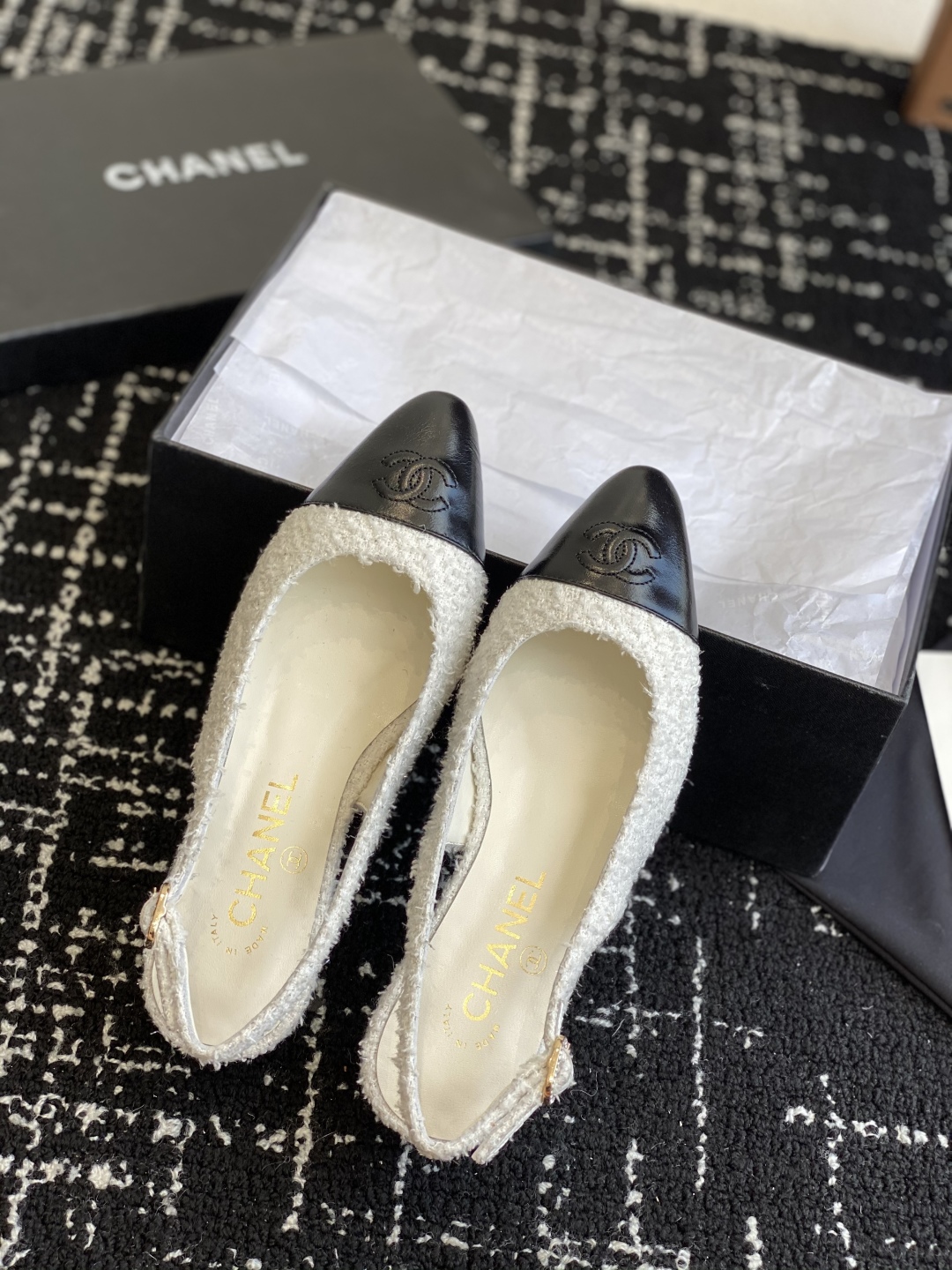 Bagsaaa Ch**el Slingbacks G46376 White Tweed
