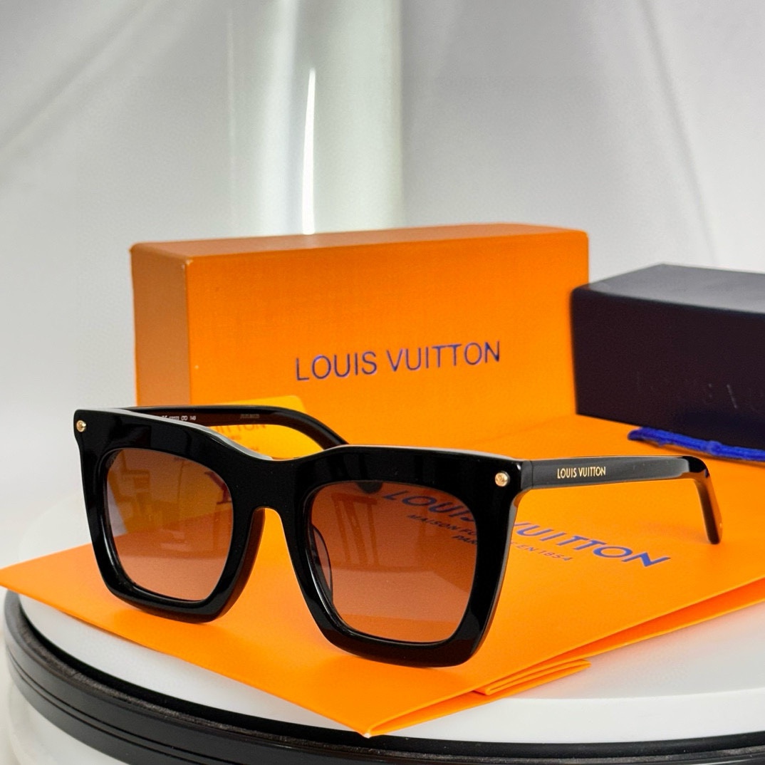 Bagsaaa L0vis Vvtt0n Glasses