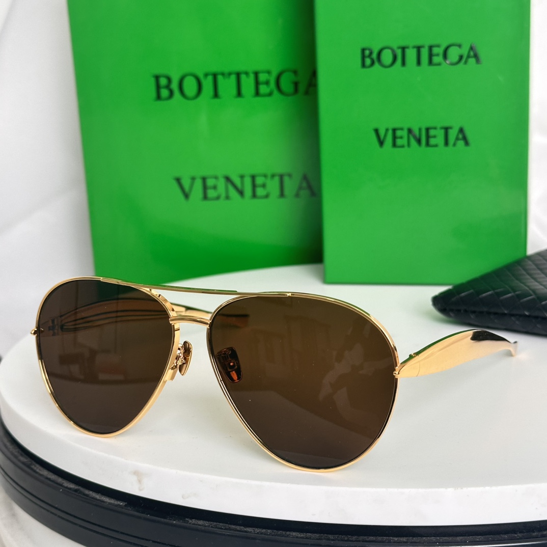Bagsaaa B0tt*ga Ven*ta BV1305S Sunglasses