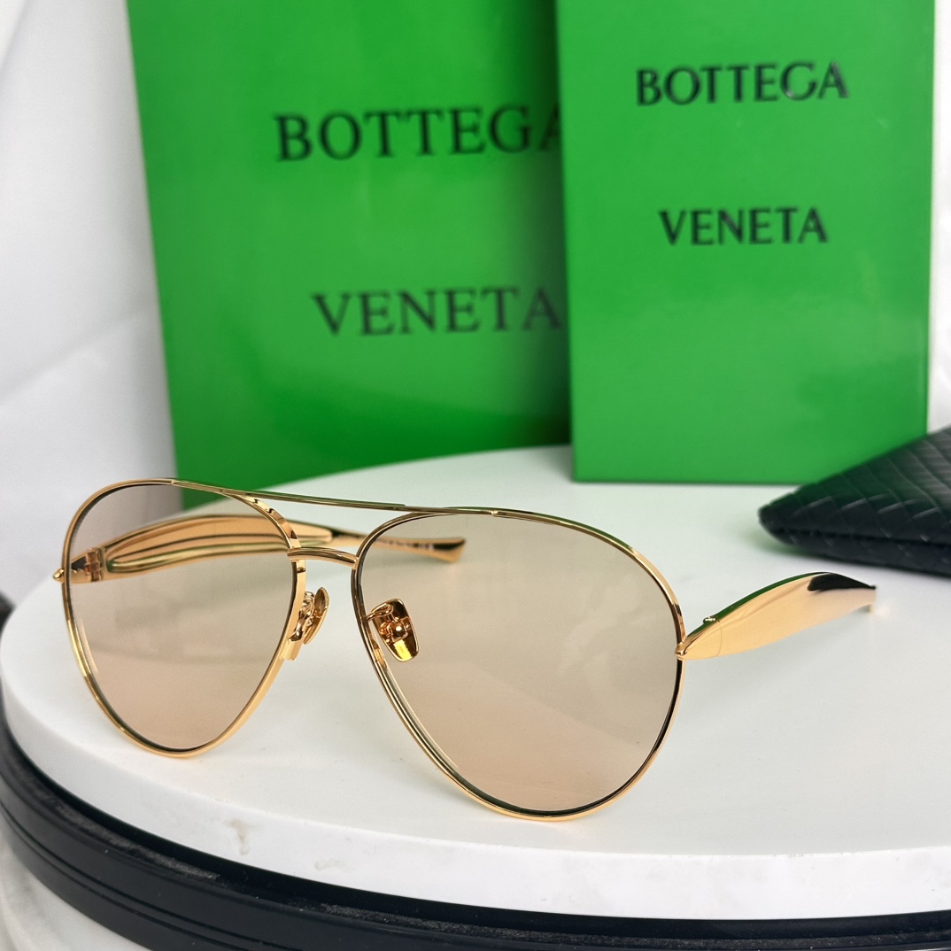 Bagsaaa B0tt*ga Ven*ta BV1305S Sunglasses 01