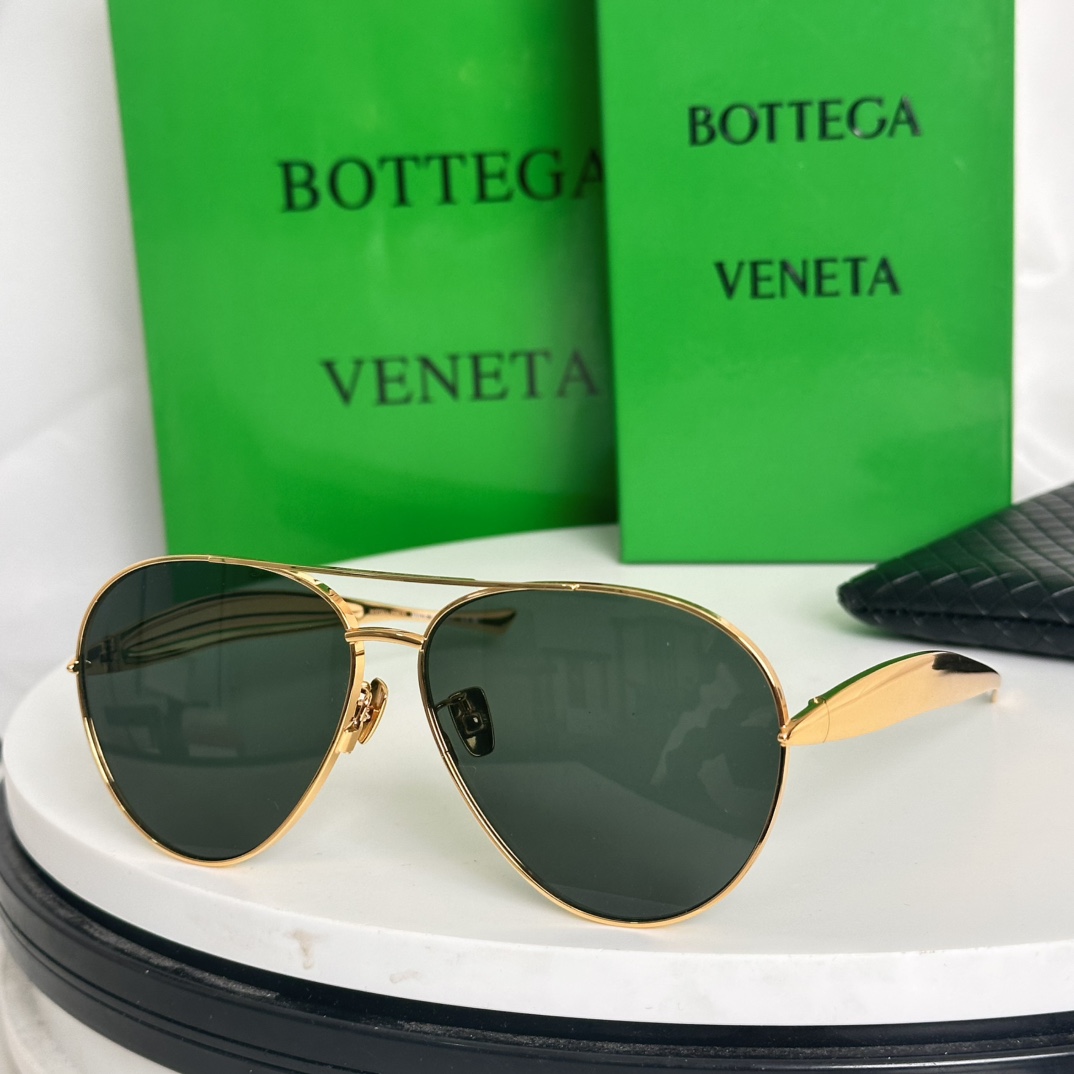 Bagsaaa B0tt*ga Ven*ta BV1305S Sunglasses 02
