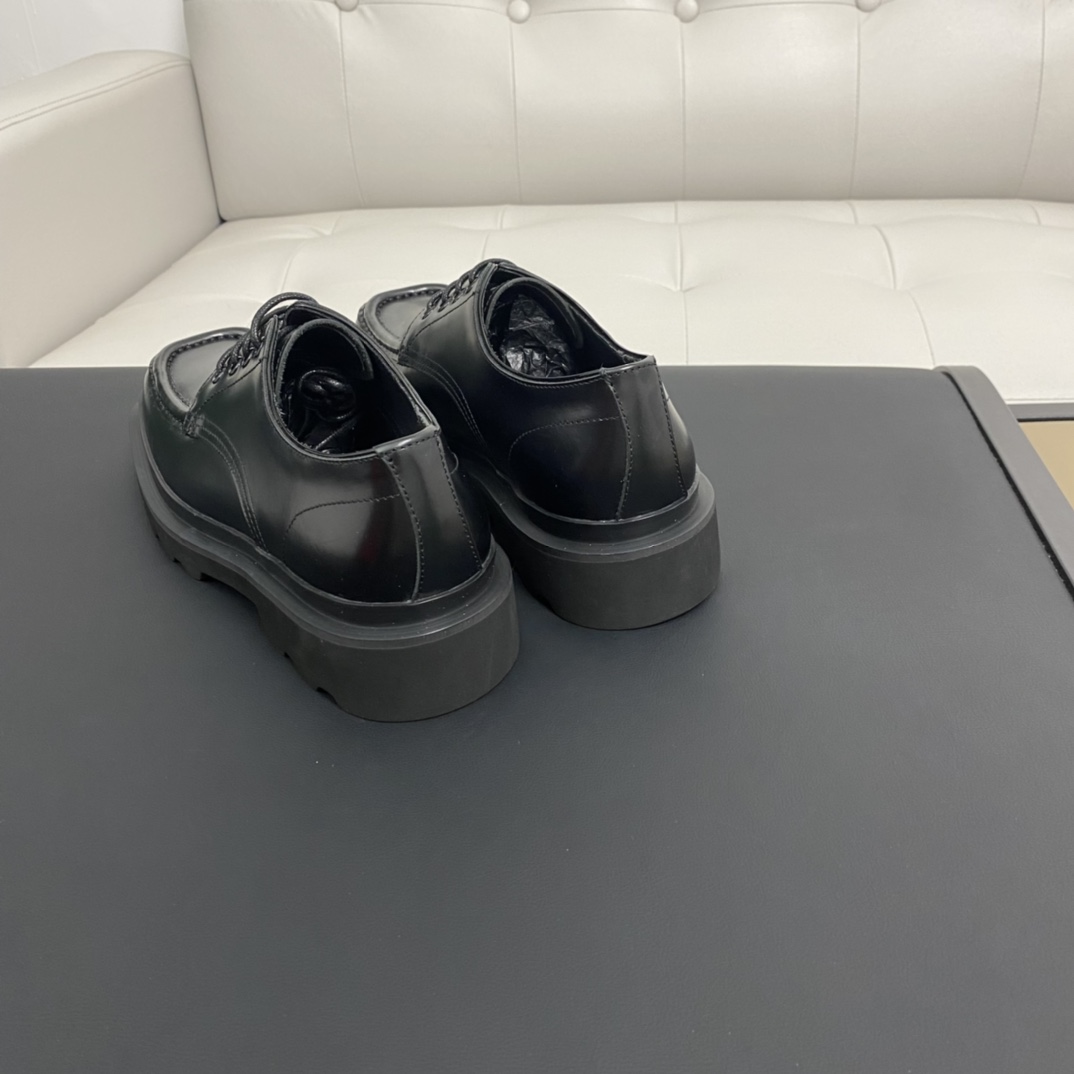 Bagsaaa D&G Calfskin Derby shoes black