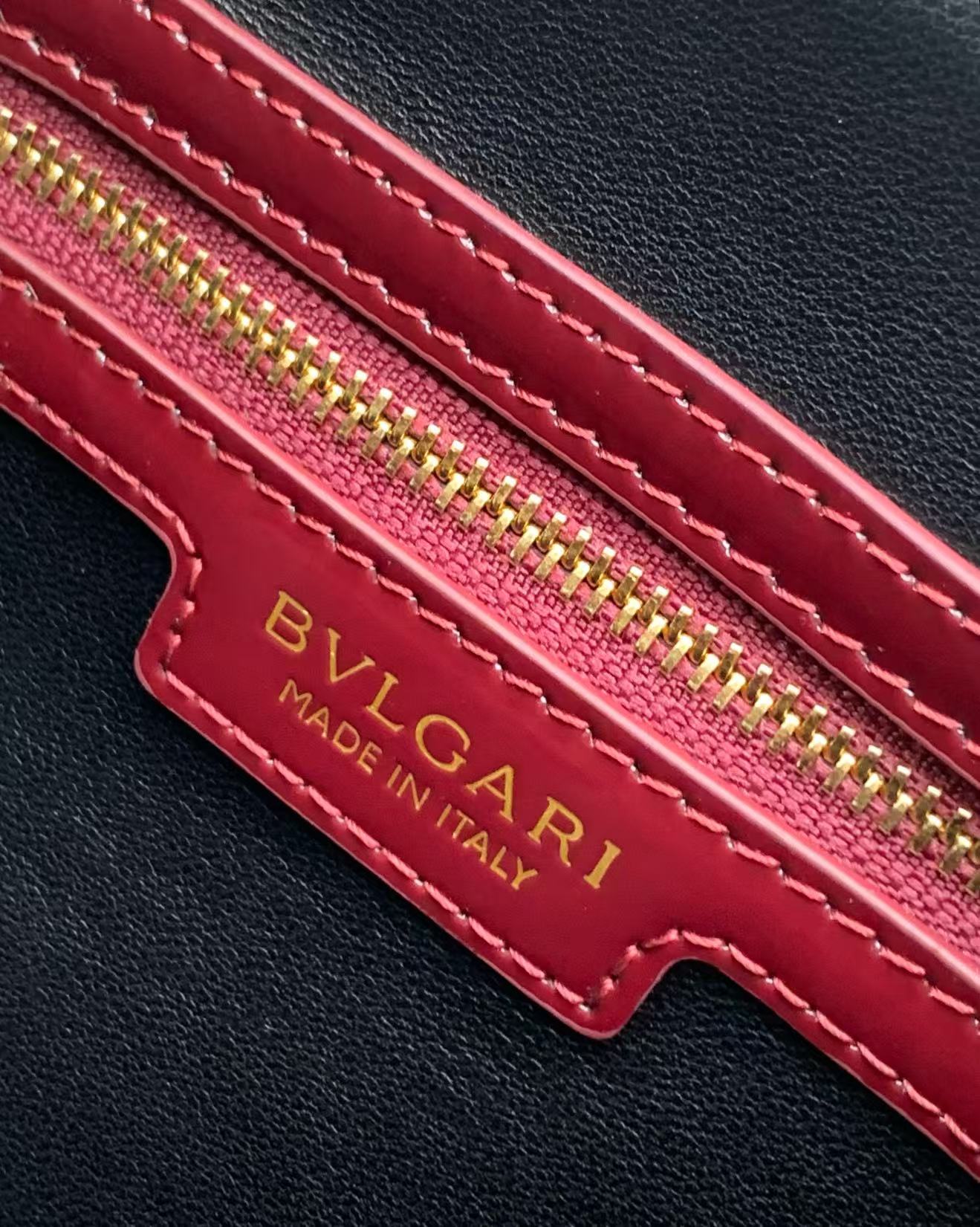 Bagsaaa Bv1g*ai Serpentine Duo Top Handle Dark Red - 21.5cm