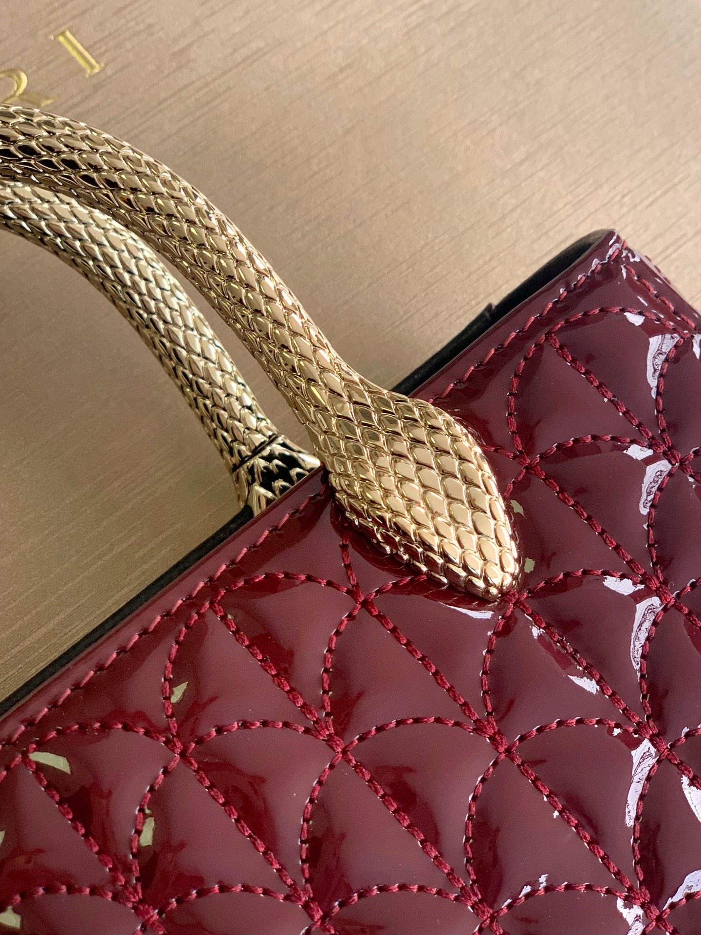 Bagsaaa Bv1g*ai Serpentine Duo Top Handle Dark Red - 21.5cm