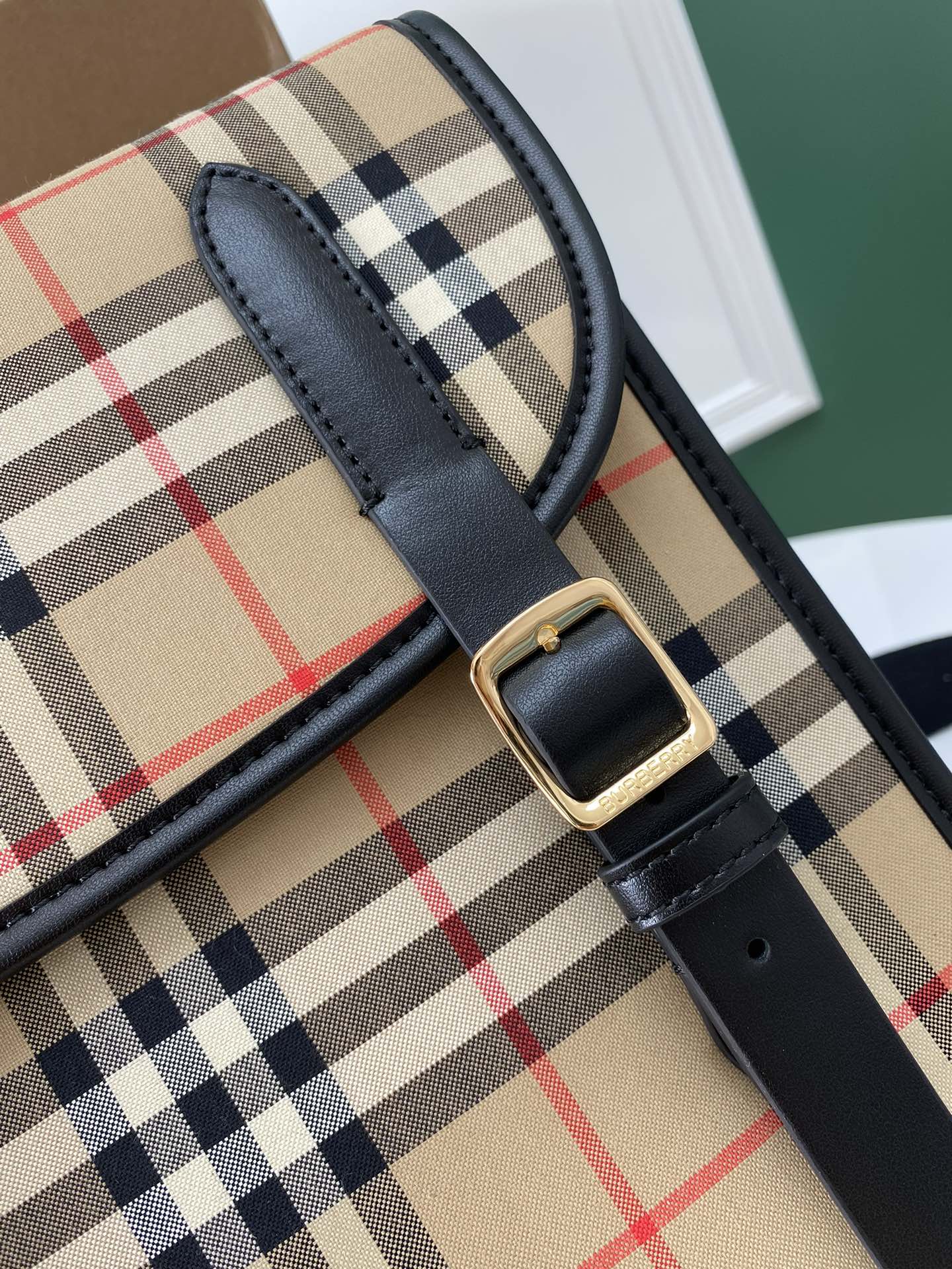 Bagsaaa Bv*b*rry Valeria Vintage Check Backpack - 28cm