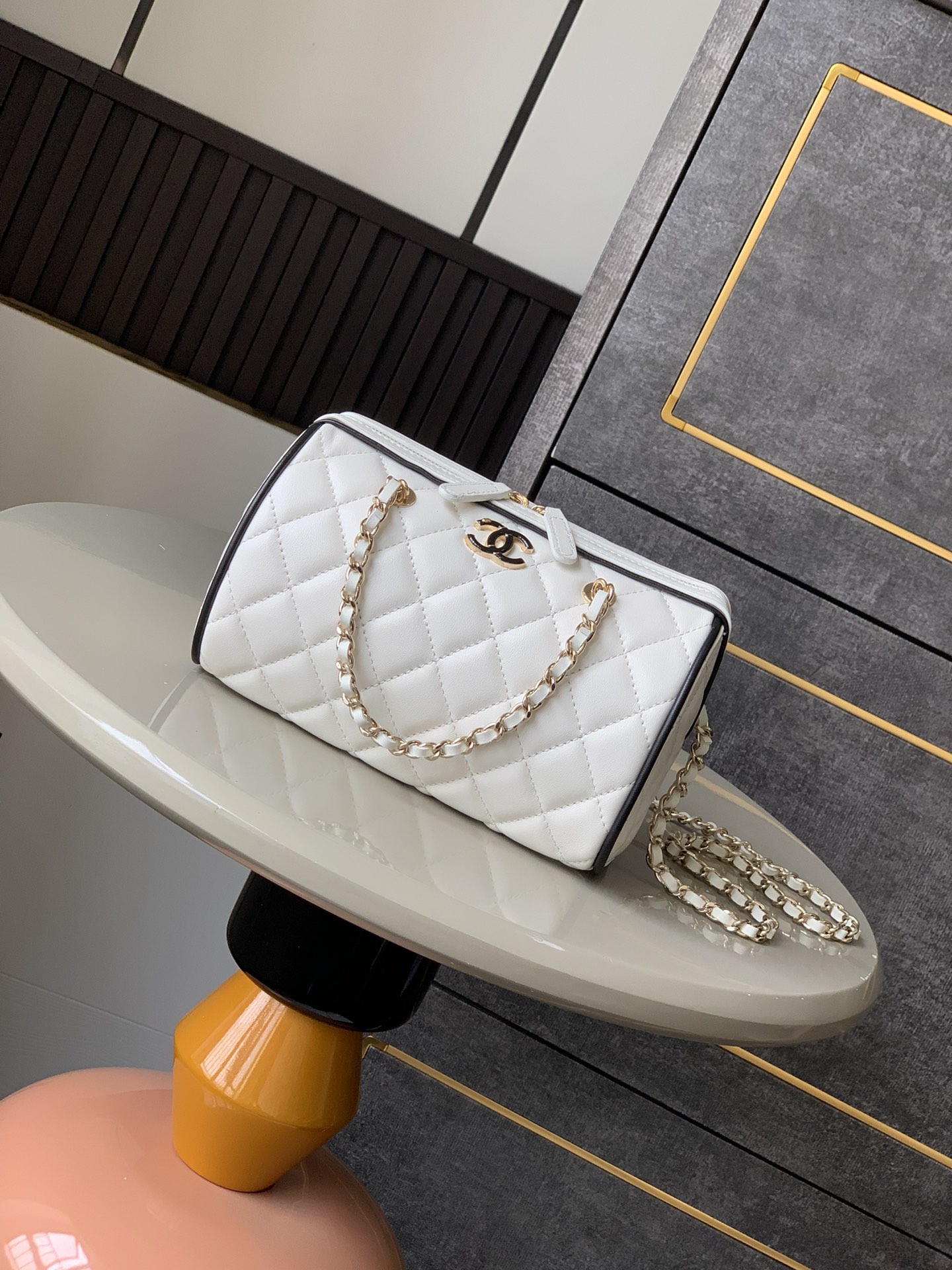 Bagsaaa Ch**el Clutch With Chain White & Black AP4515 - 18.5cm
