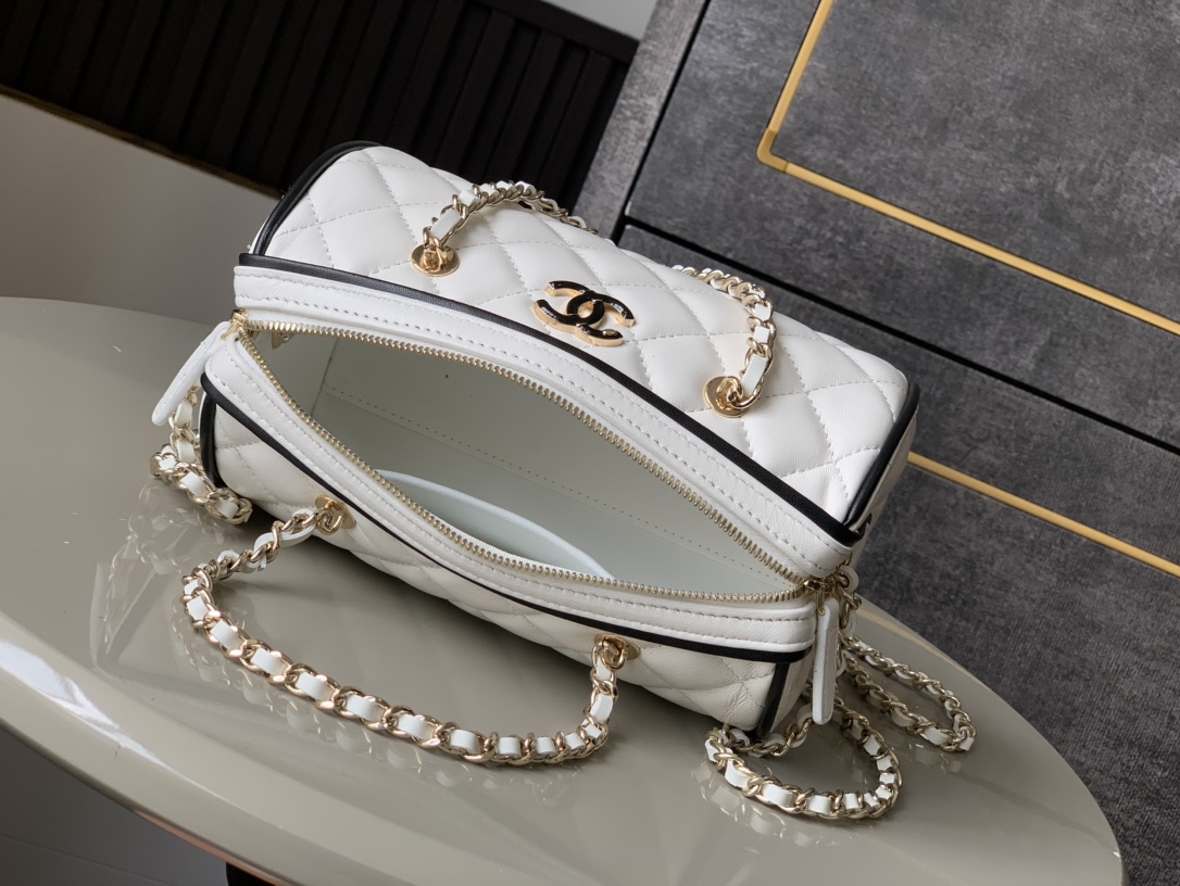 Bagsaaa Ch**el Clutch With Chain White & Black AP4515 - 18.5cm