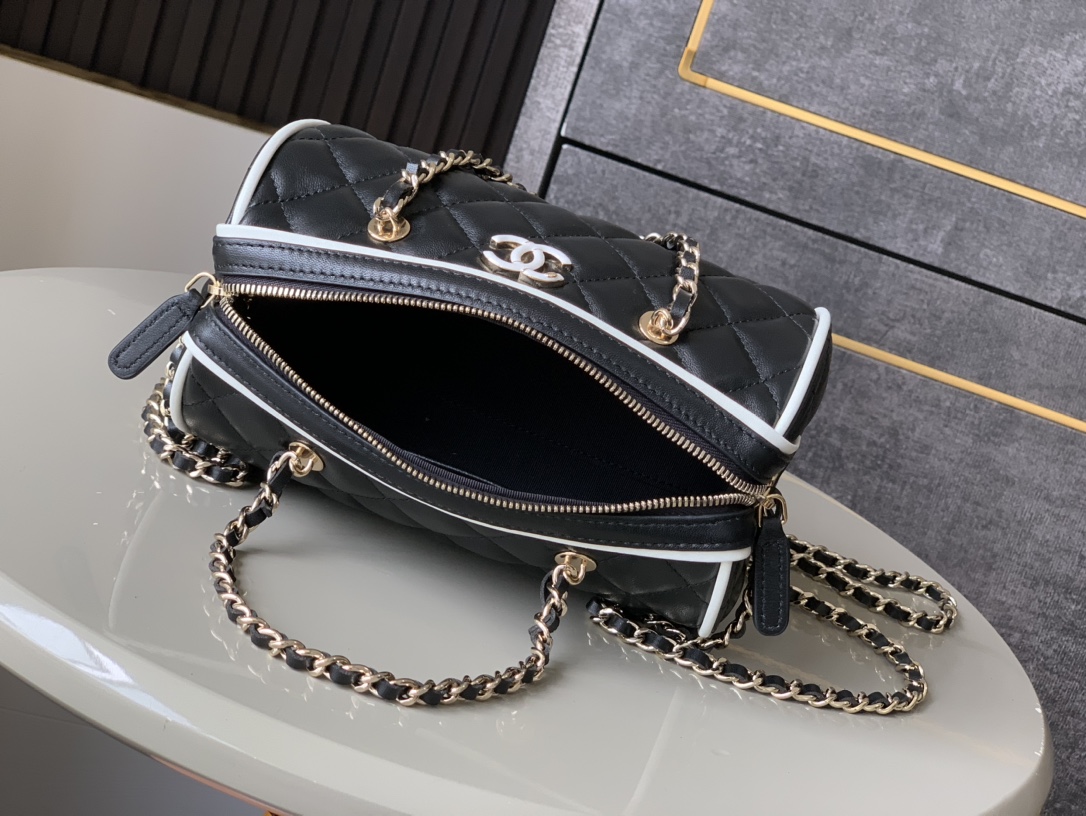 Bagsaaa Ch**el Clutch With Chain Black & White AP4515 - 18.5cm