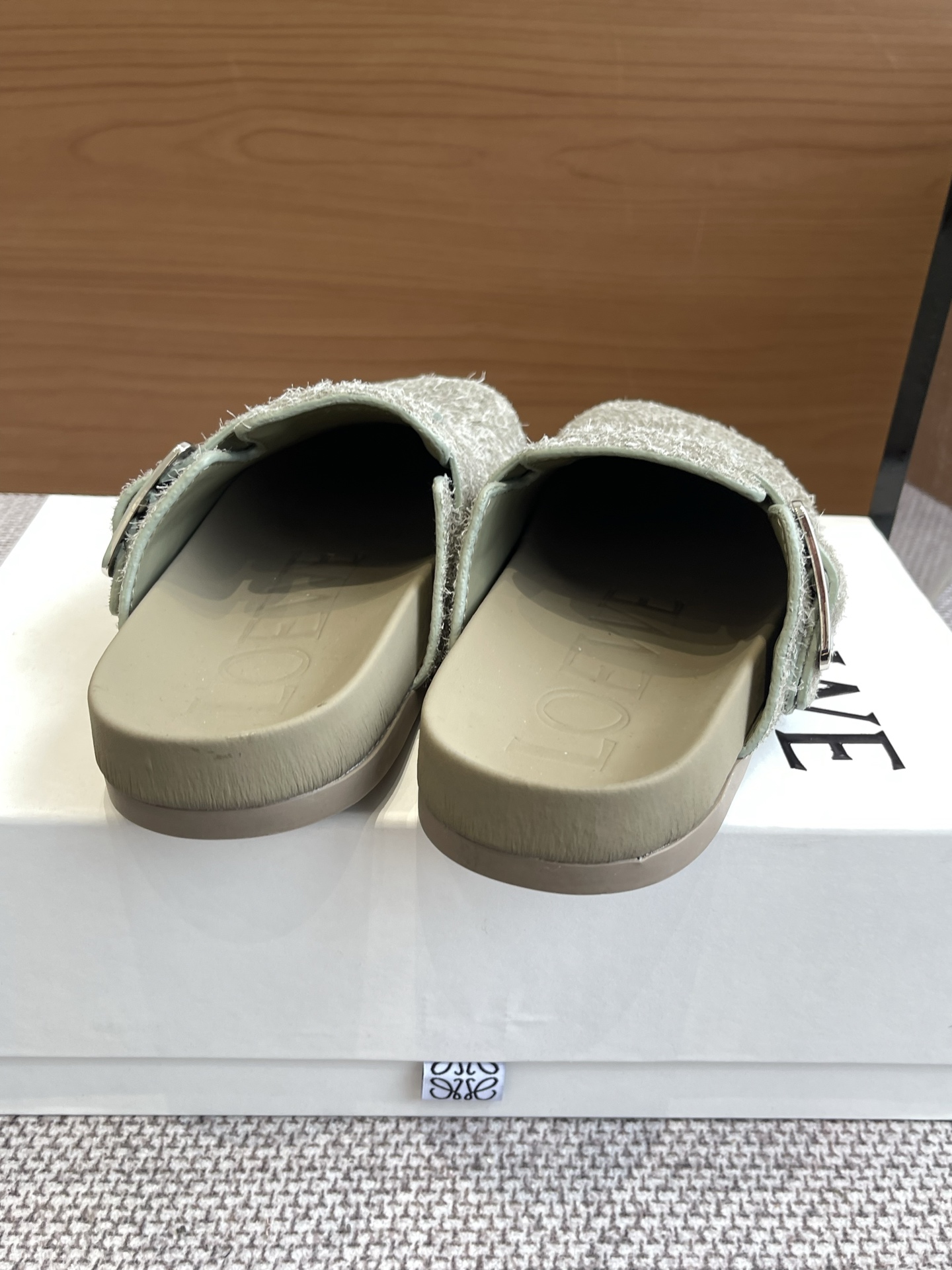Bagsaaa L0ew* Ease Buckle mule in brushed suede khaki green