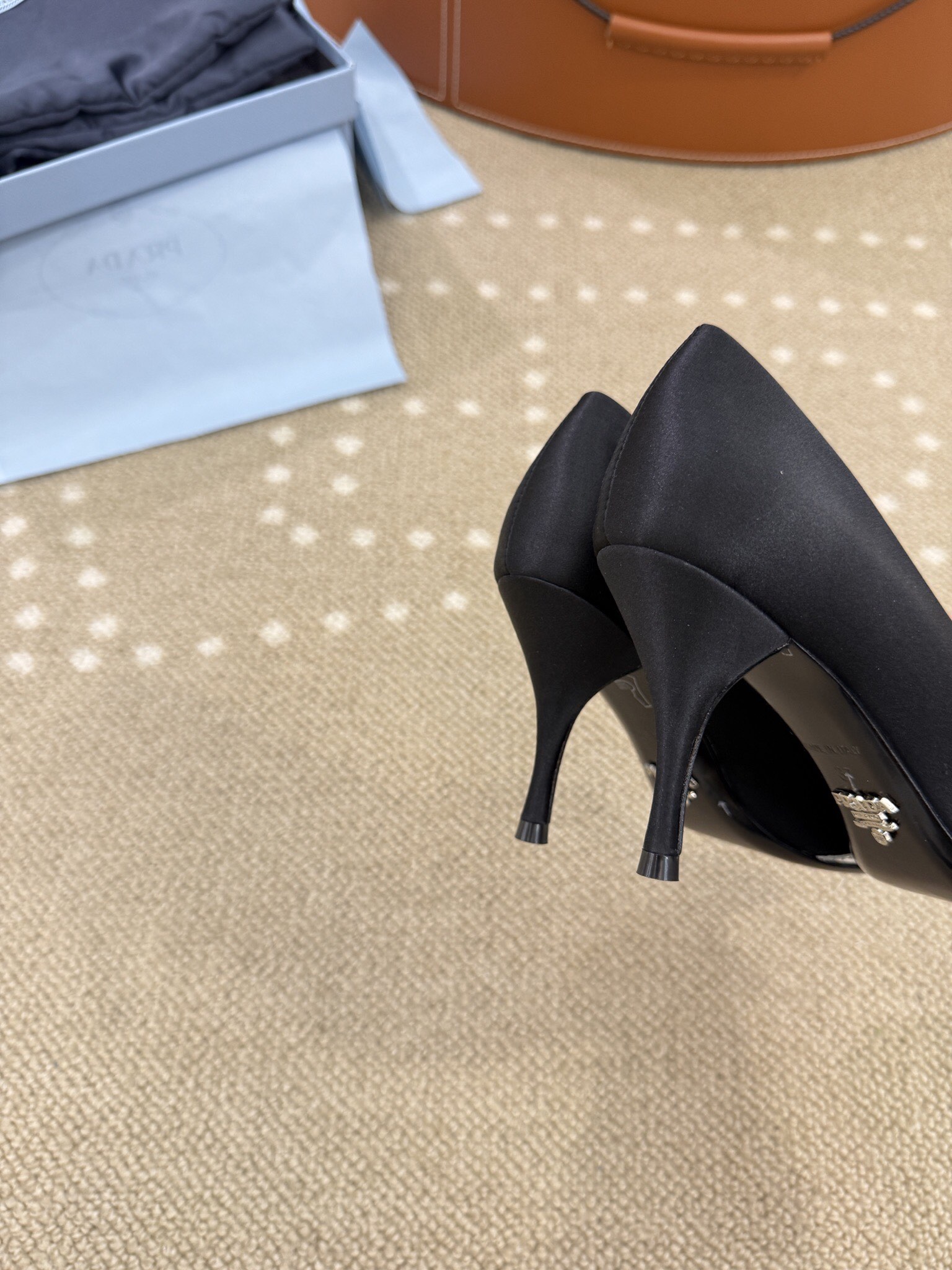 Bagsaaa Pra*a Satin and metallic leather pumps black 8.5cm