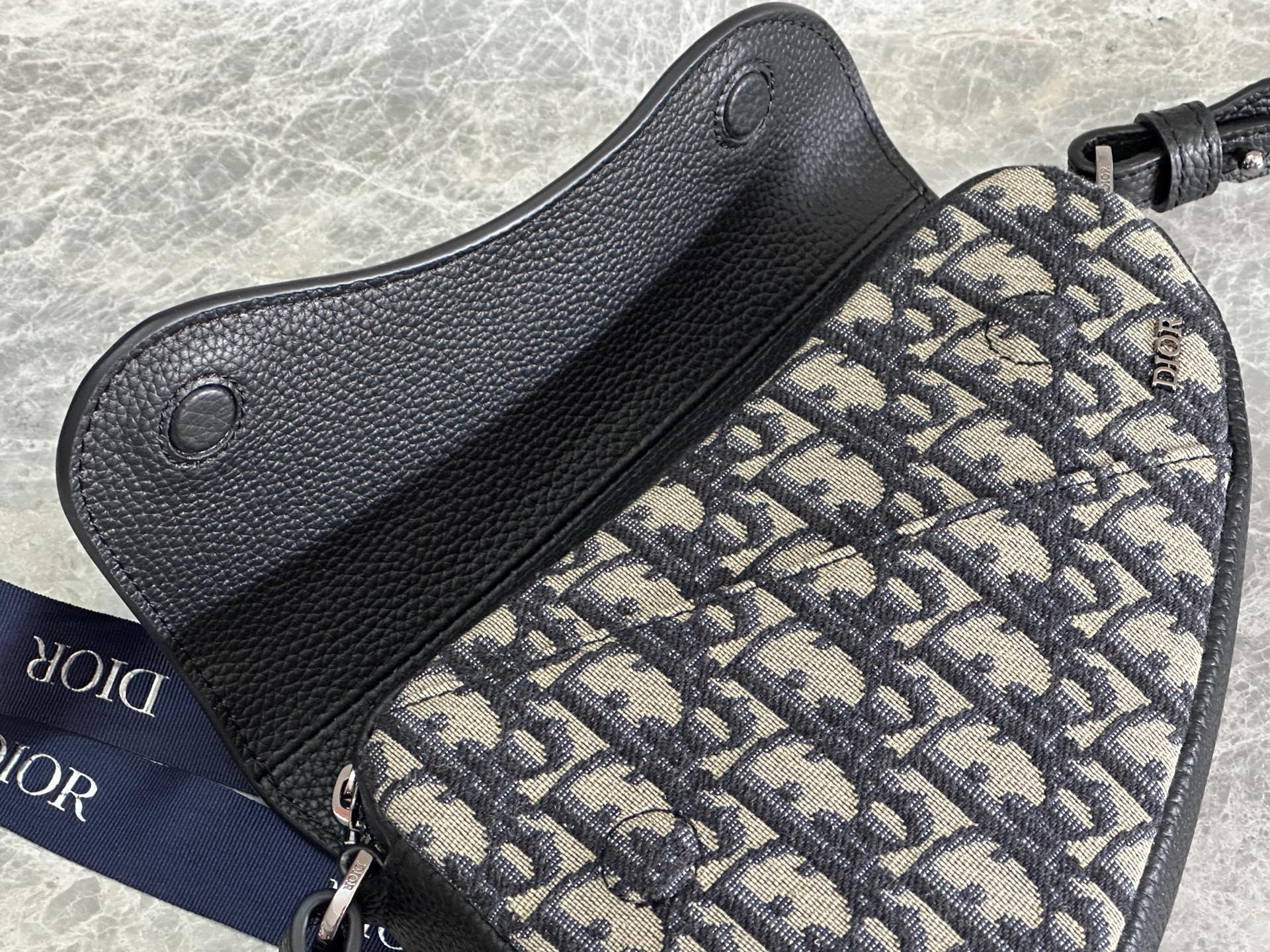 Bagsaaa D10r Mini Saddle Bag Beige and Black D10r Oblique Jacquard with Black Grained Calfskin - 19.5cm