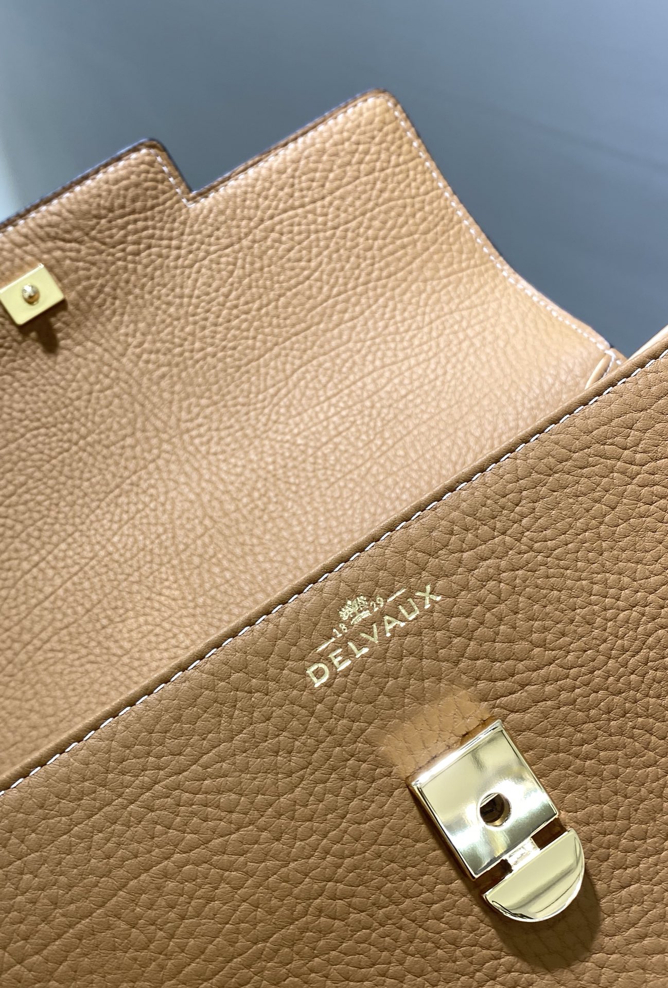 Bagsaaa Delvaux Tempête MM Brown - 27.5cm