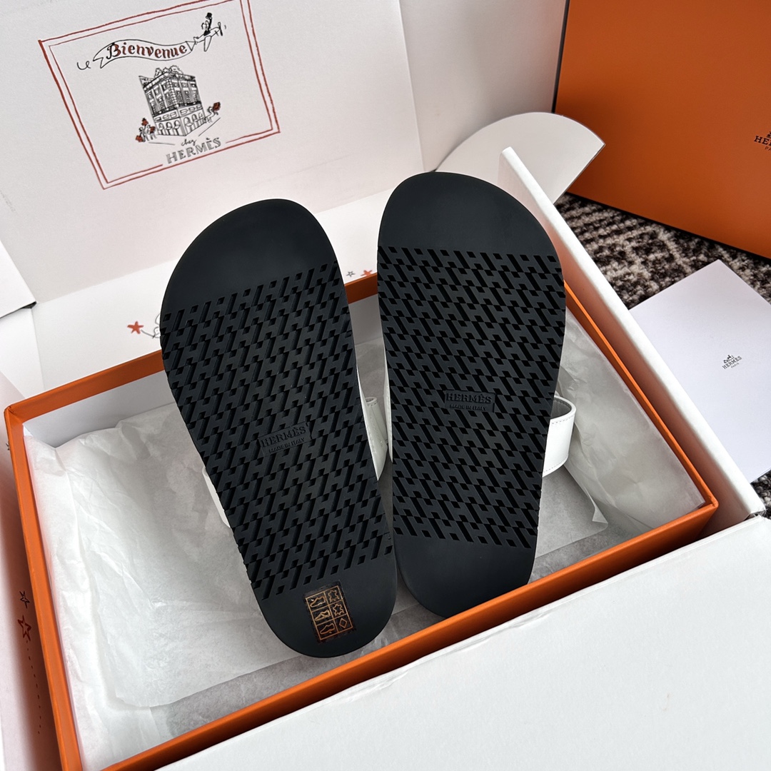 Bagsaaa H**me5 Chypre sandal white