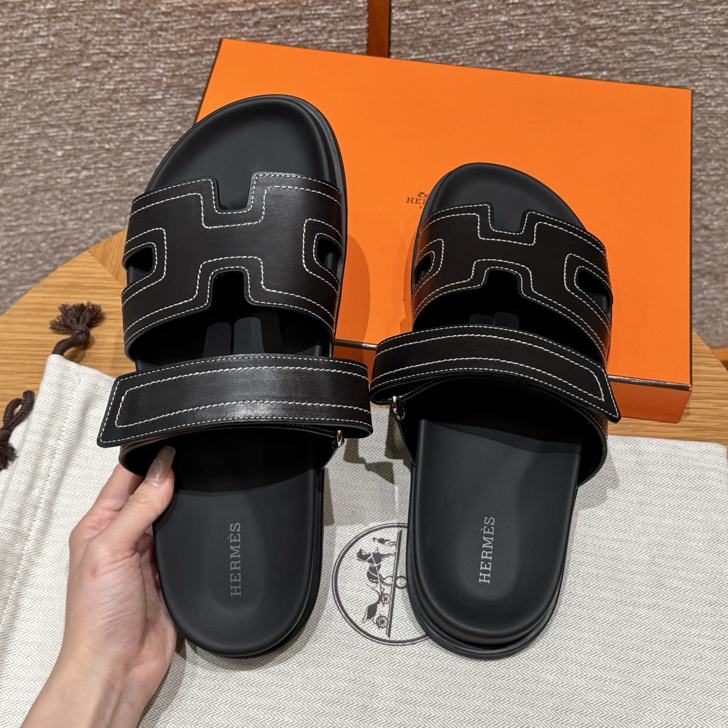 Bagsaaa H**me5 Chypre sandal black lambskin lining