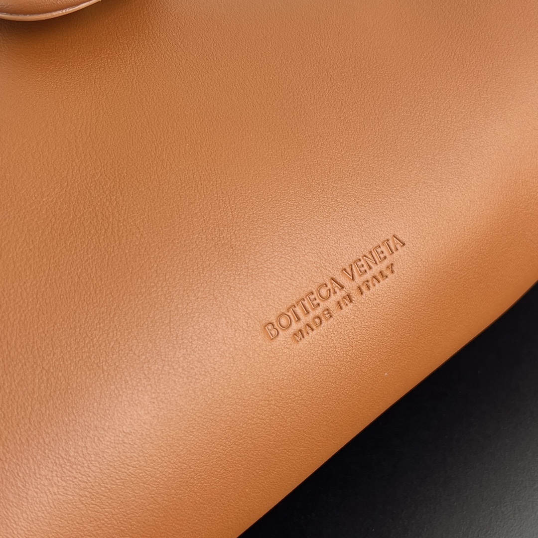 Bagsaaa B0tt*ga Ven*ta Lauren 1980 Brown 796564 - 31.5cm
