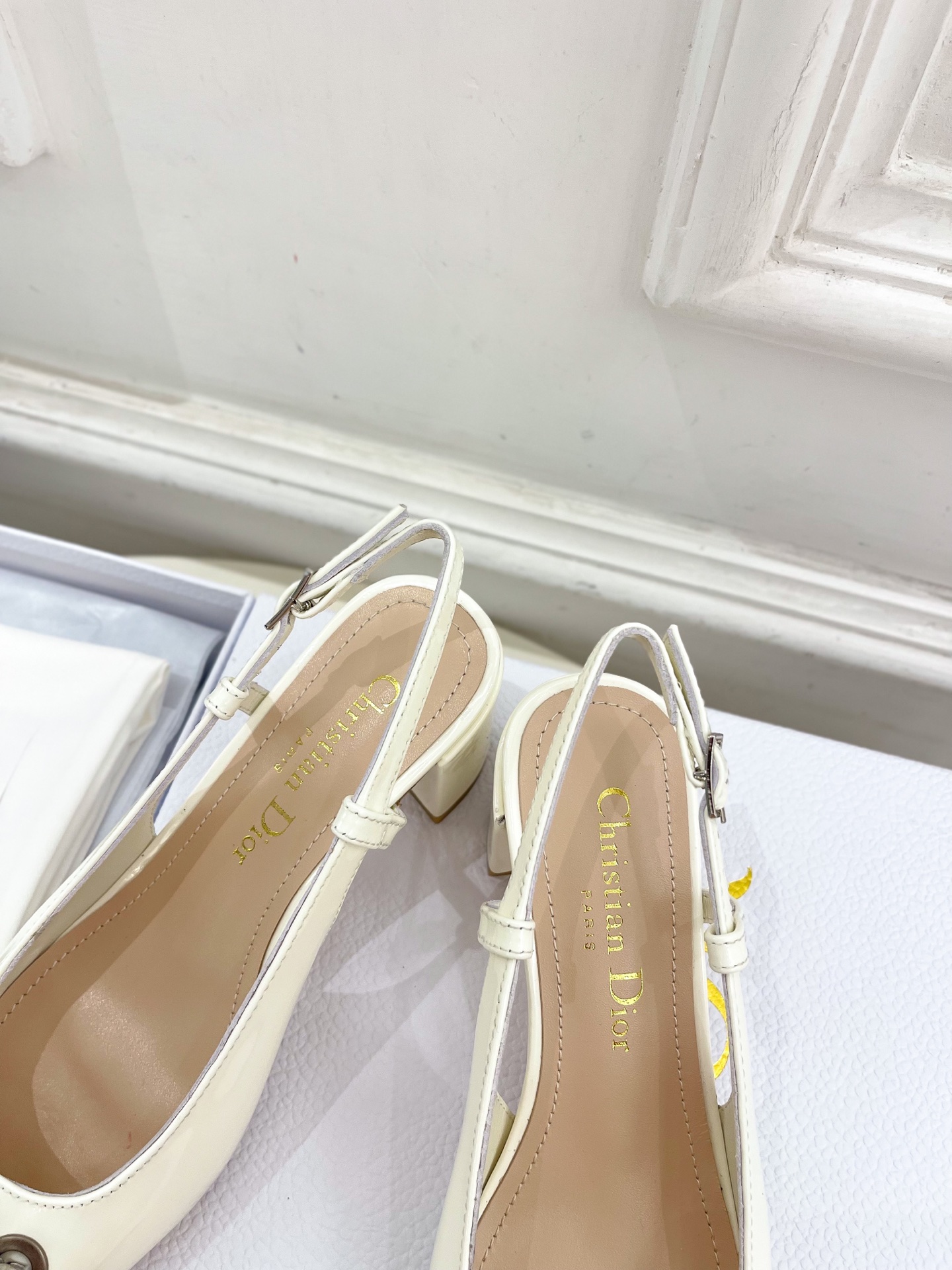 Bagsaaa D10r Paris Slingback Pump White Patent Calfskin