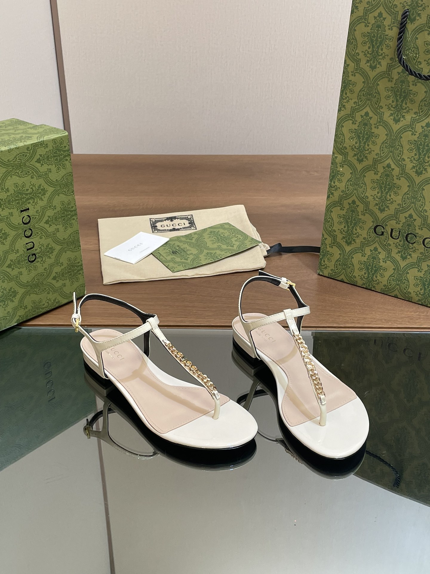 Bagsaaa Gvc*1 Signoria thong-strap sandals white