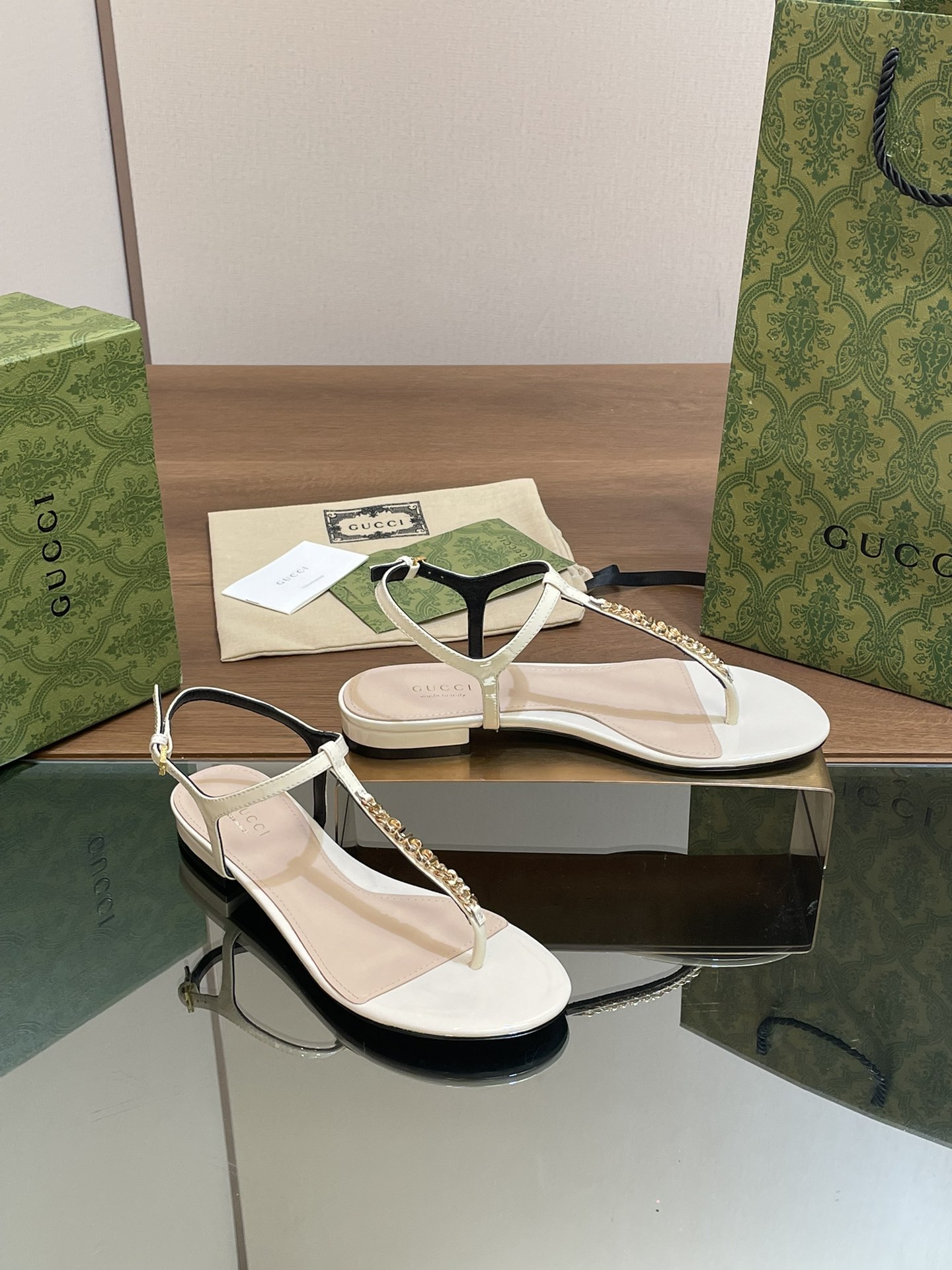 Bagsaaa Gvc*1 Signoria thong-strap sandals white
