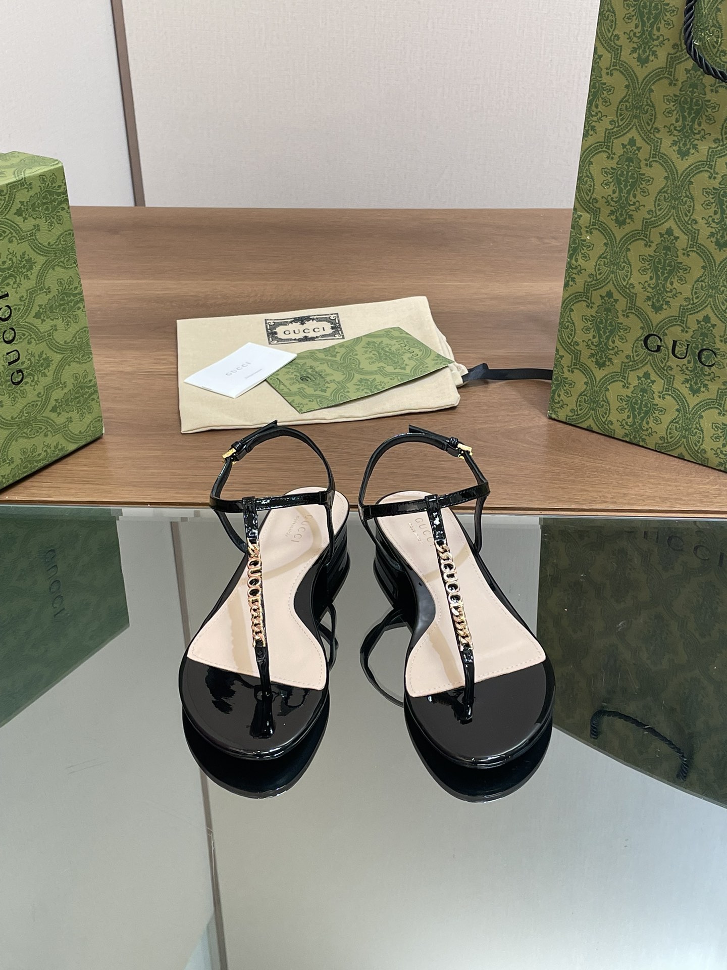 Bagsaaa Gvc*1 Signoria thong-strap sandals black