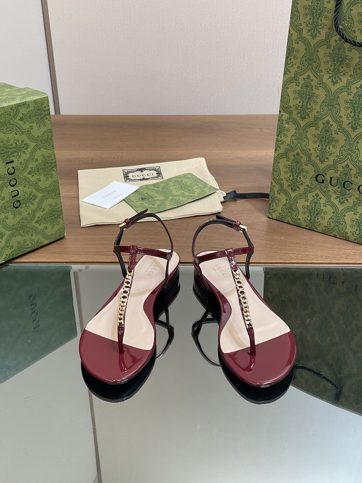 Bagsaaa Gvc*1 Signoria thong-strap sandals dark red