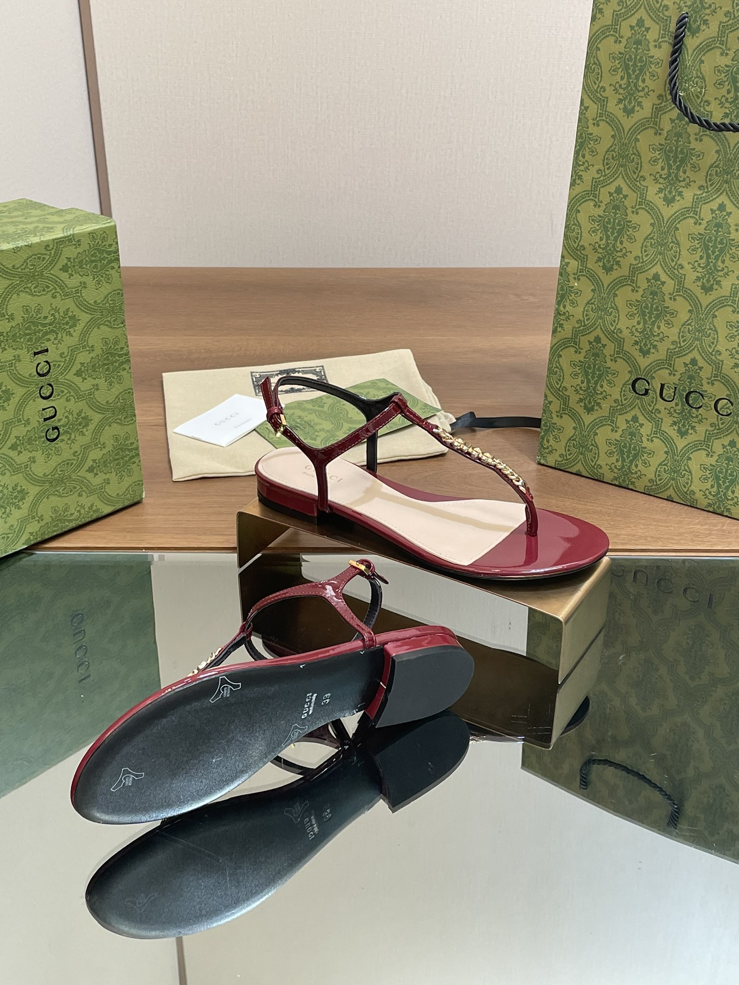Bagsaaa Gvc*1 Signoria thong-strap sandals dark red