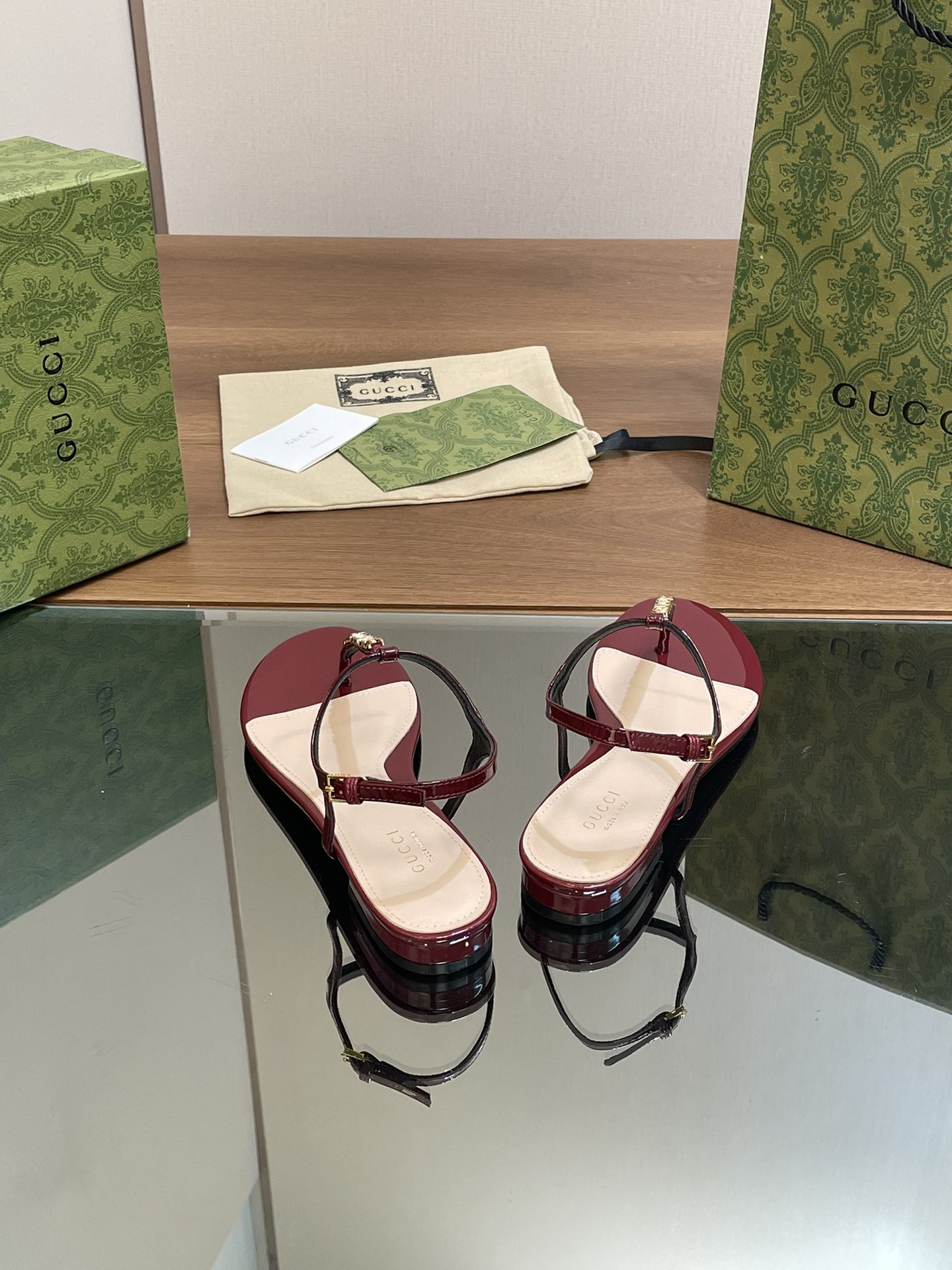 Bagsaaa Gvc*1 Signoria thong-strap sandals dark red
