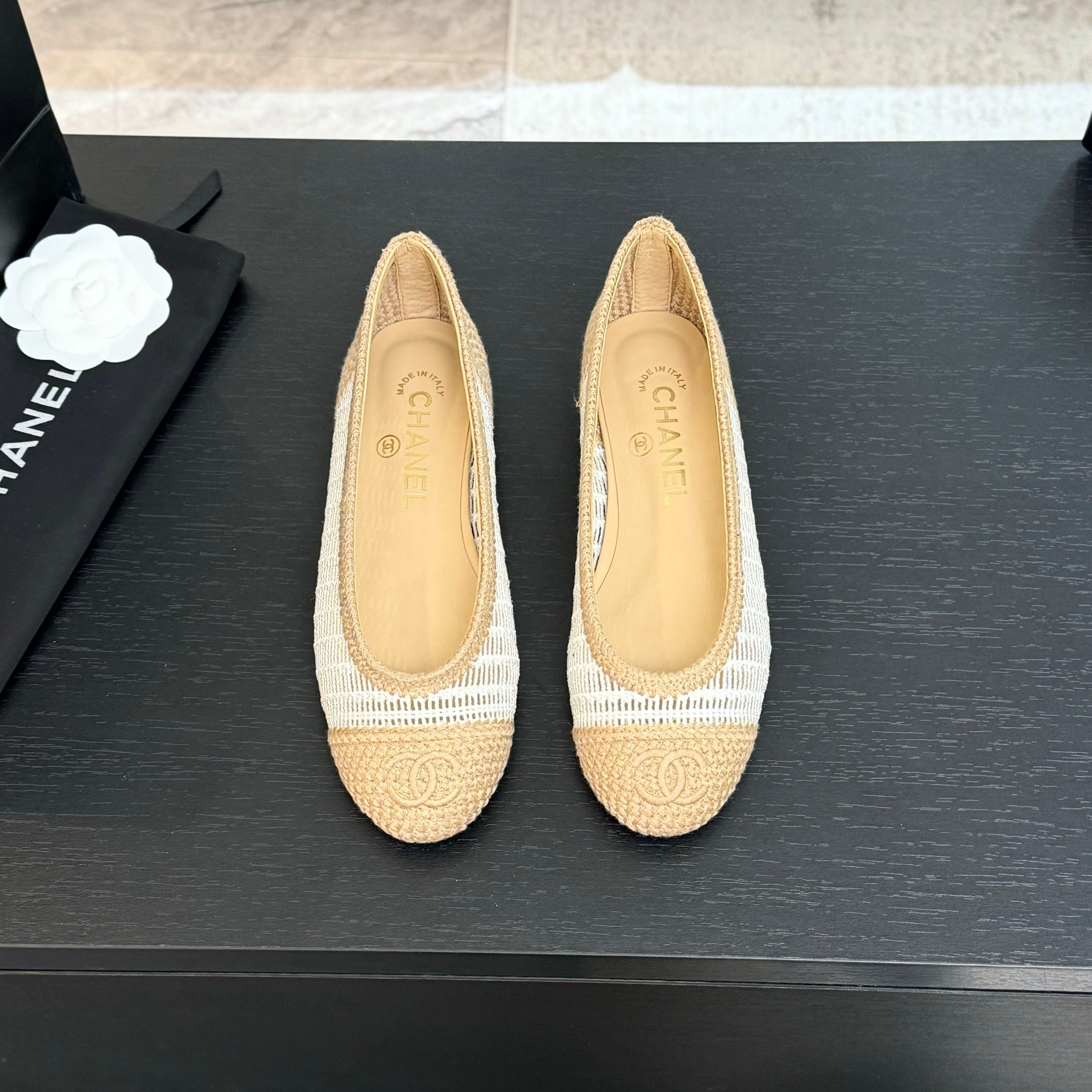 Bagsaaa Ch**el Ballet flats G46352 White & Beige Raffia