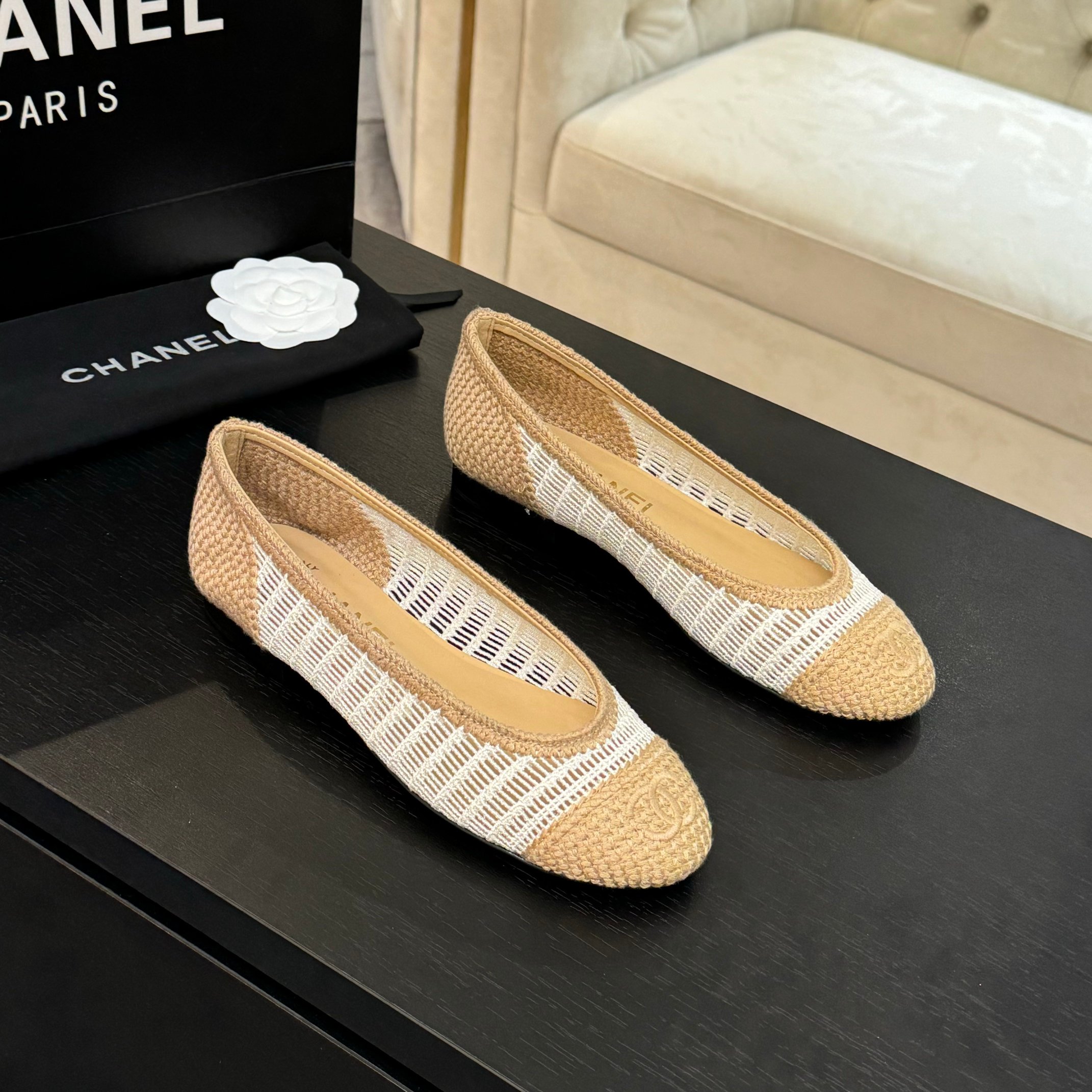Bagsaaa Ch**el Ballet flats G46352 White & Beige Raffia