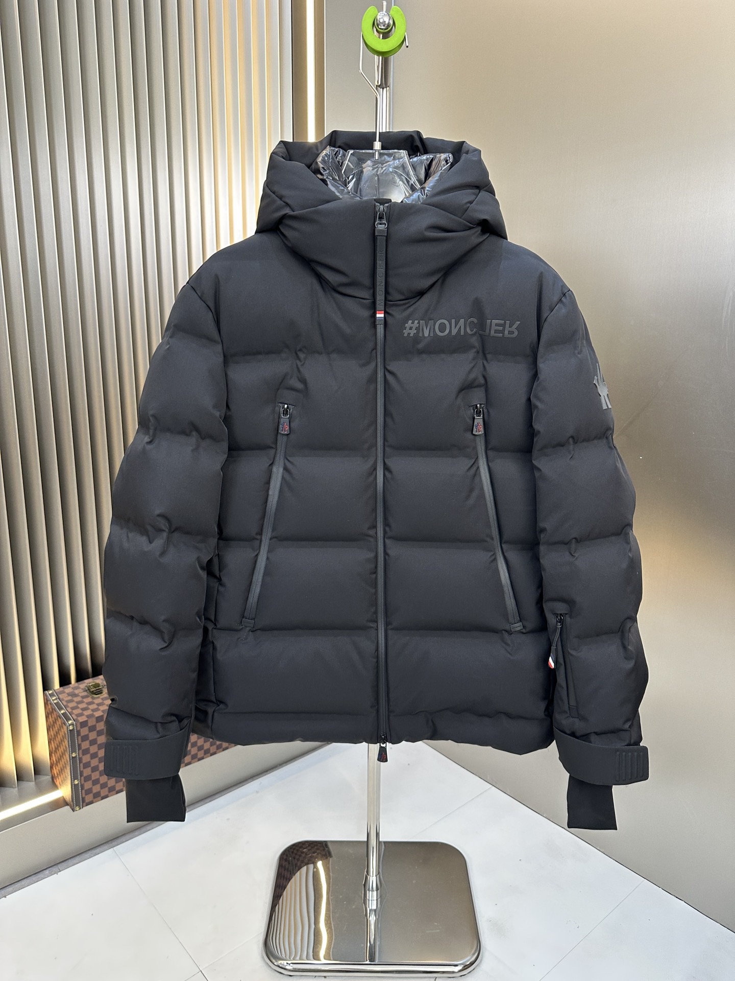 Bagsaaa Moncler Grenoble quilted hooded jacket black
