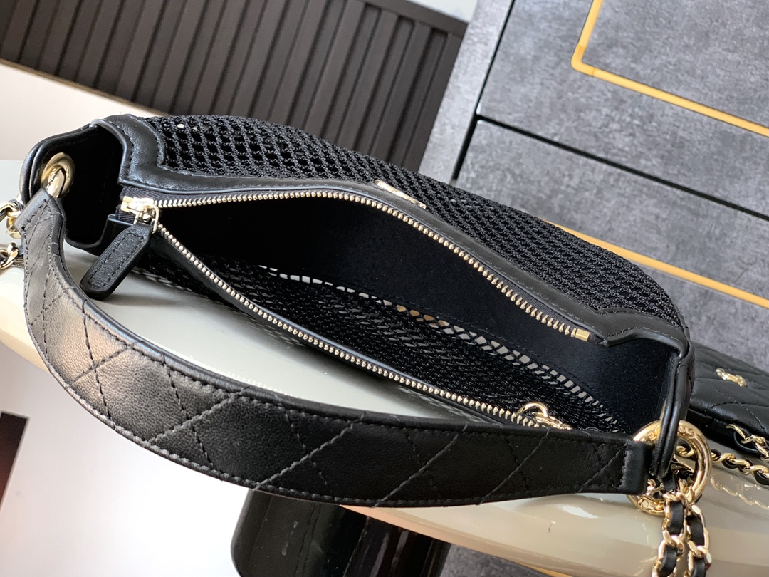 Bagsaaa Ch**el Clutch With Chain AP4573 Black Mesh - 22cm