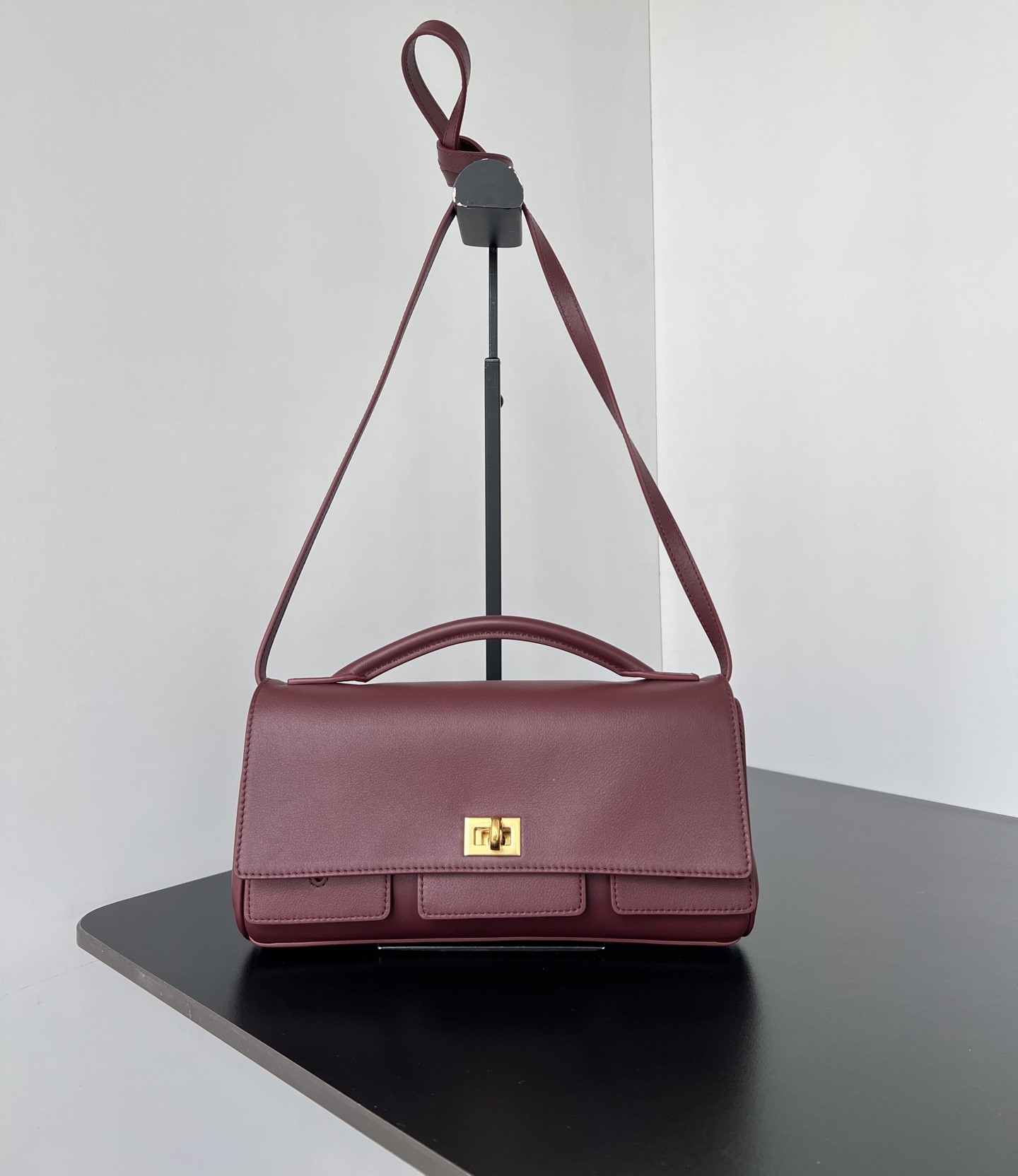 Bagsaaa Ba1en*iaga Bel Air Small Clutch On Strap in red & gold - 27cm