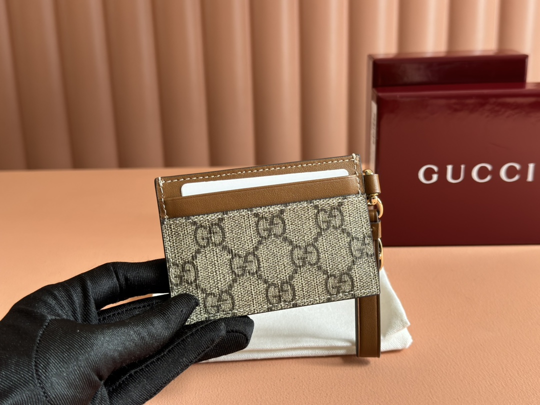 Bagsaaa Gvc*1 GG Emblem card case with strap 819121 beige & brown - 10cm
