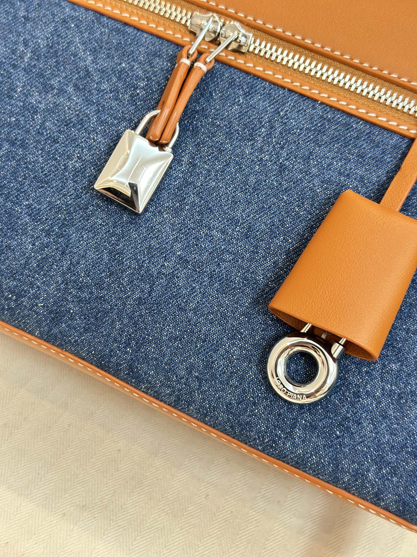 Bagsaaa L0r0 P1ana Extra Bag L27 Surge Blue/Brown - 27 x 16 x 10 cm