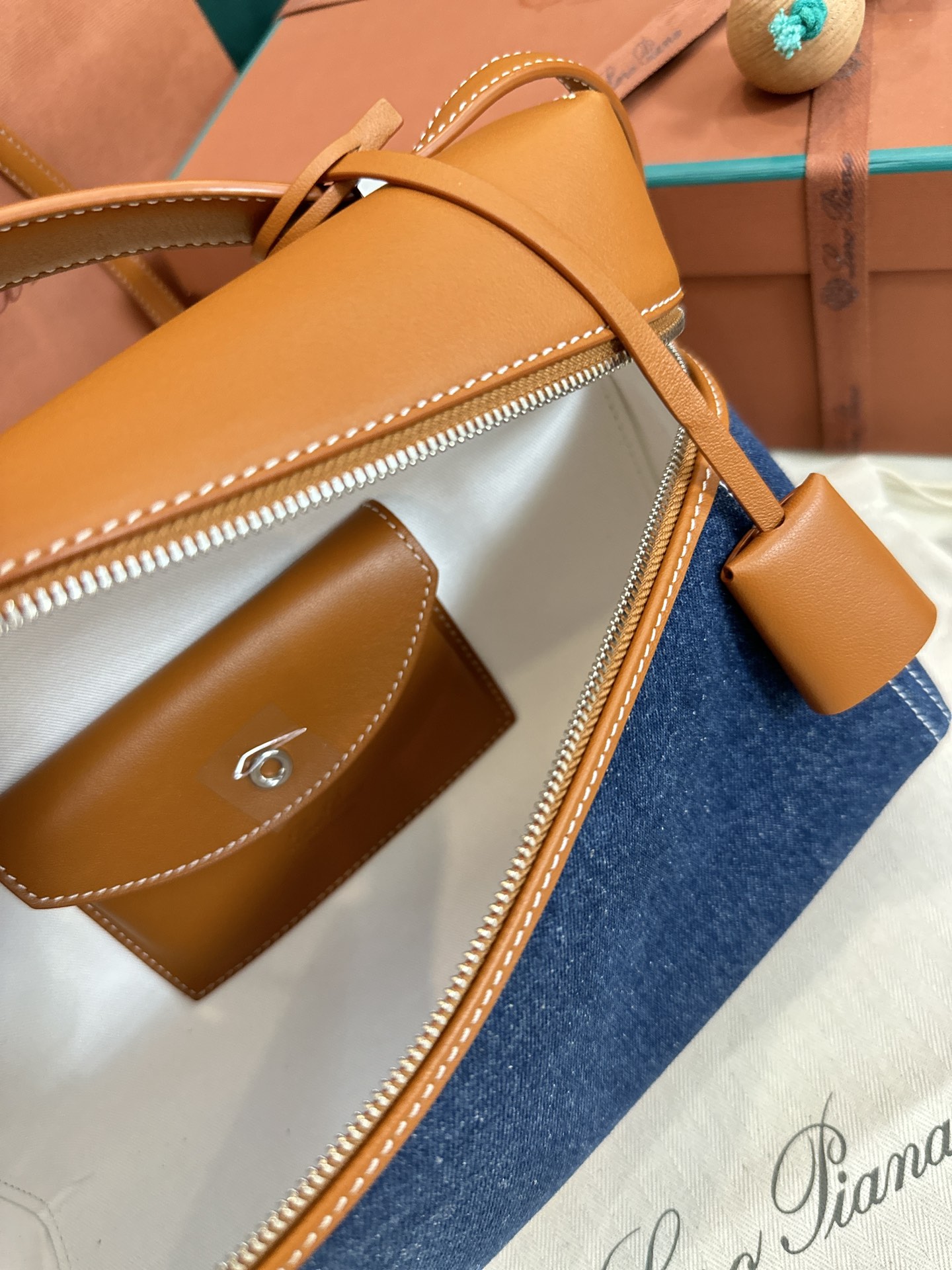 Bagsaaa L0r0 P1ana Extra Bag L27 Surge Blue/Brown - 27 x 16 x 10 cm