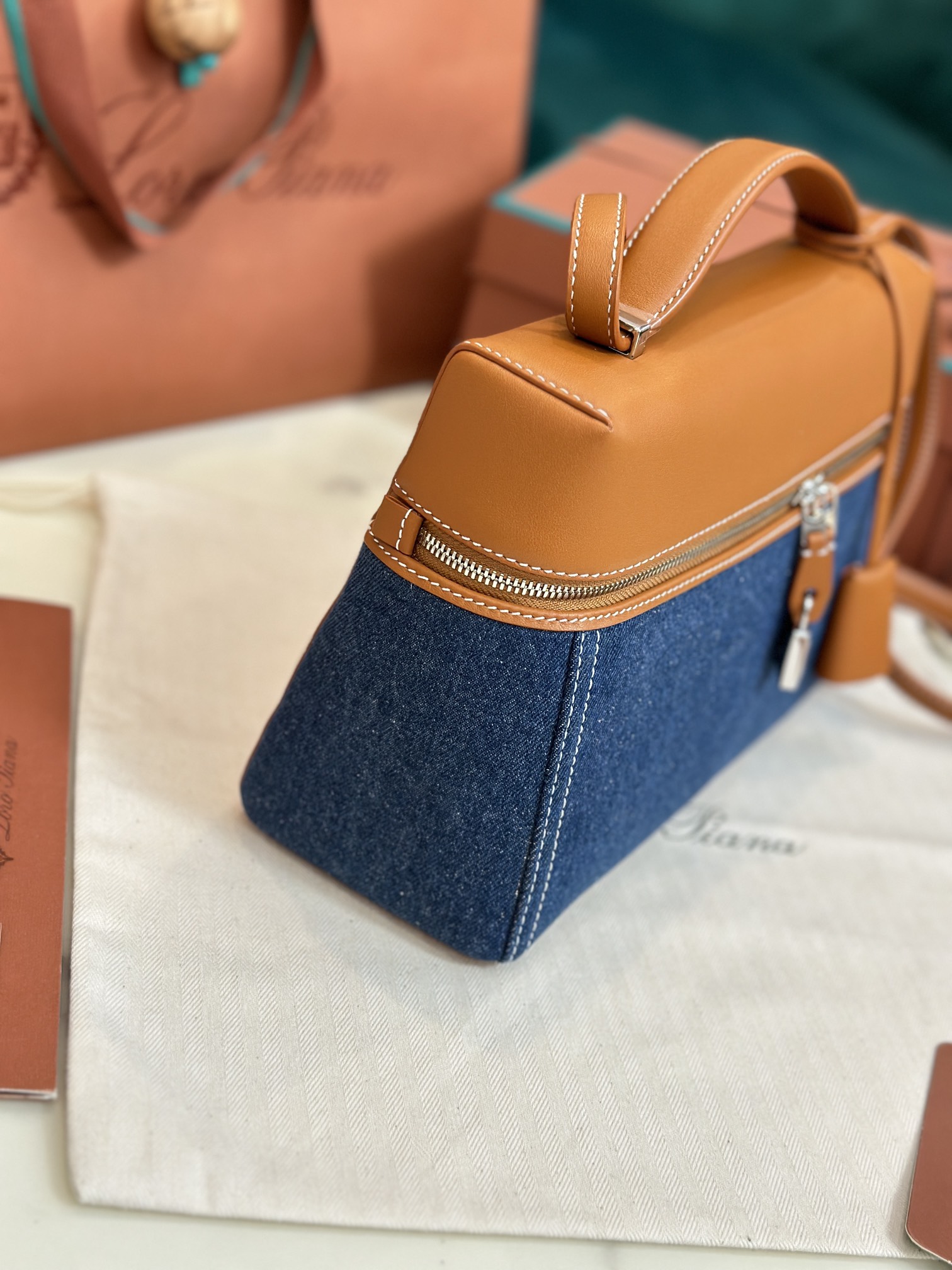 Bagsaaa L0r0 P1ana Extra Bag L27 Surge Blue/Brown - 27 x 16 x 10 cm