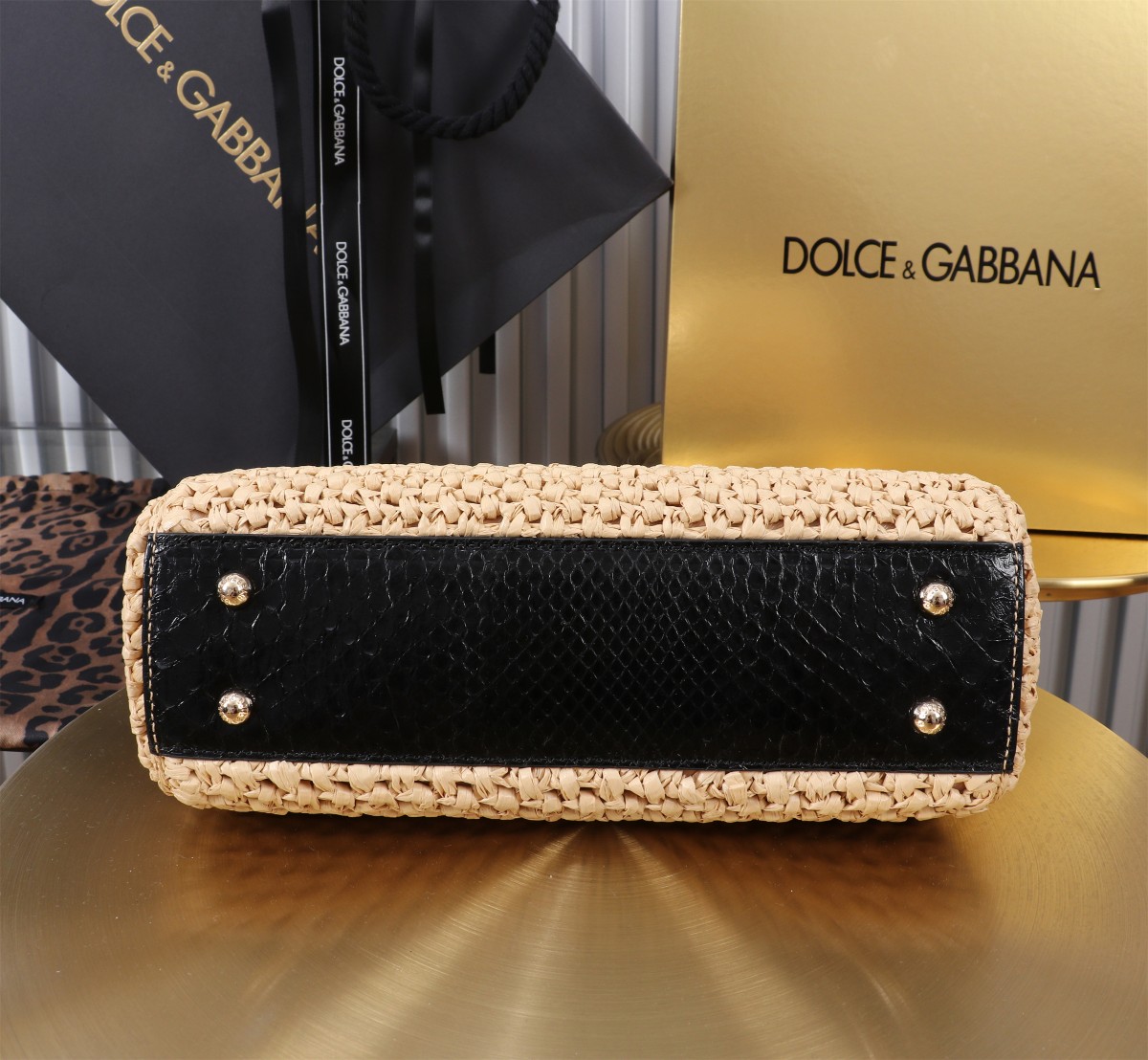 Bagsaaa D&G Elongated Sicily handbag raffia crochet - 25x17x9cm