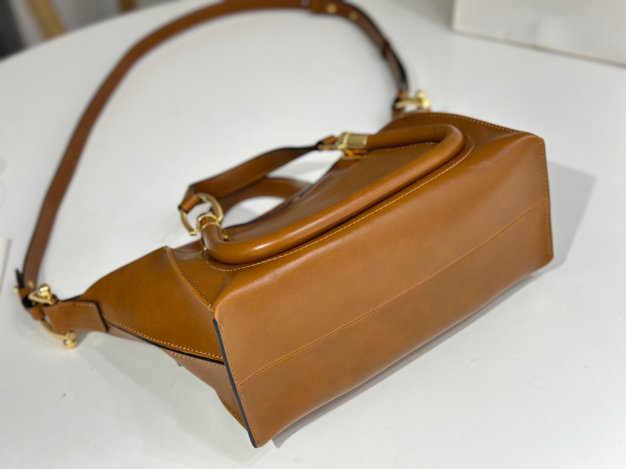 Bagsaaa Chloe Small Paraty 24 bag in shiny leather brown - 27cm