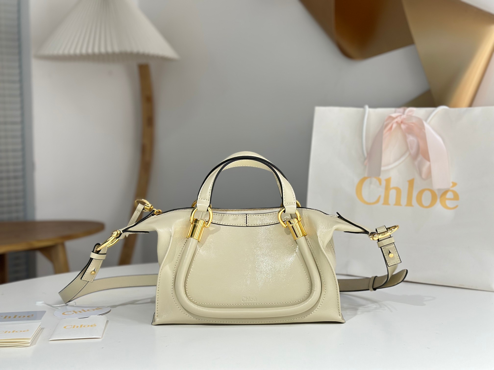 Bagsaaa Chloe Small Paraty 24 bag in shiny leather beige - 27cm